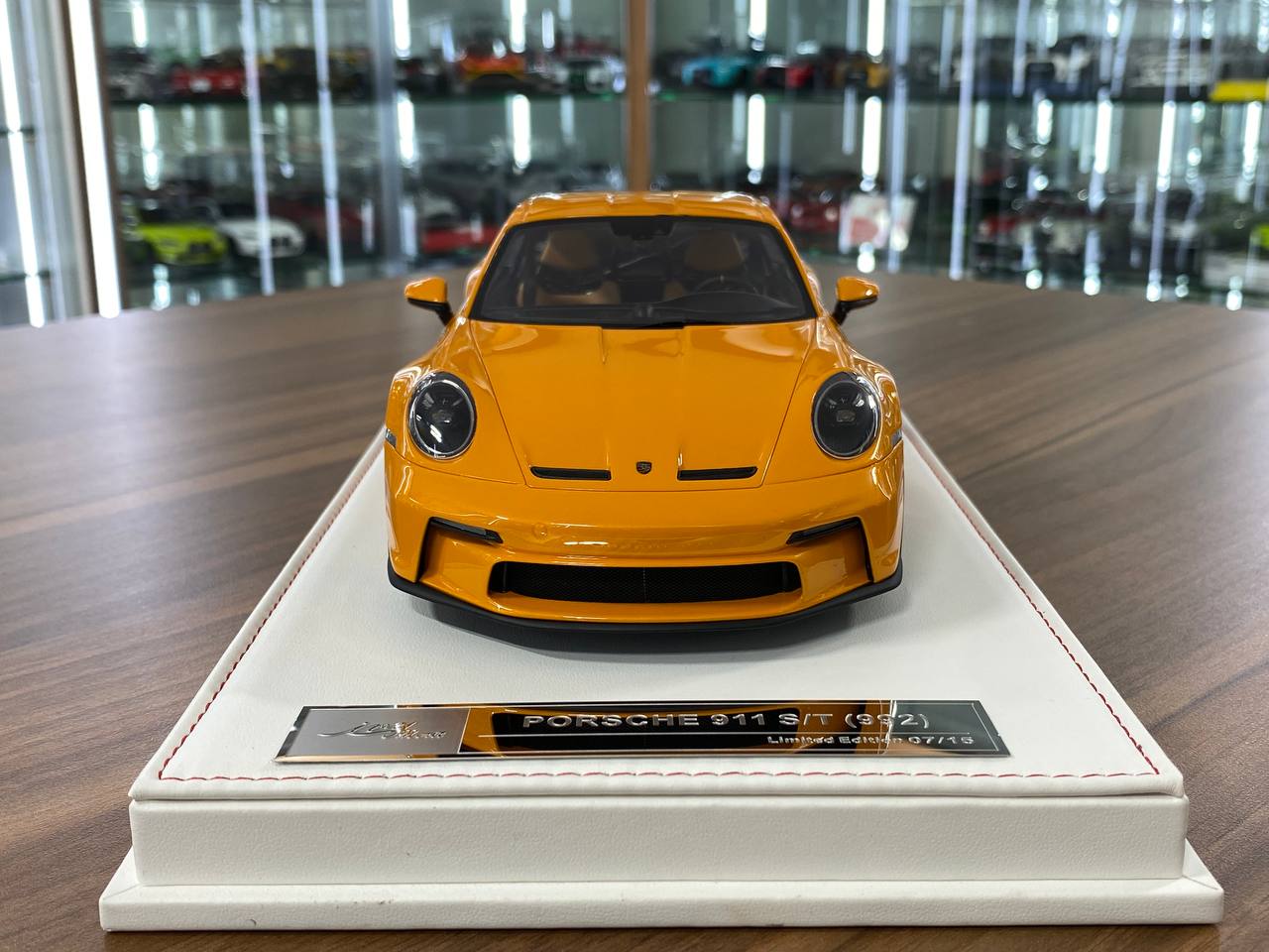 1/18 Resin IVY Models Porsche 911 S/T (992)  Orange / Gold rim Limited-20 pcs