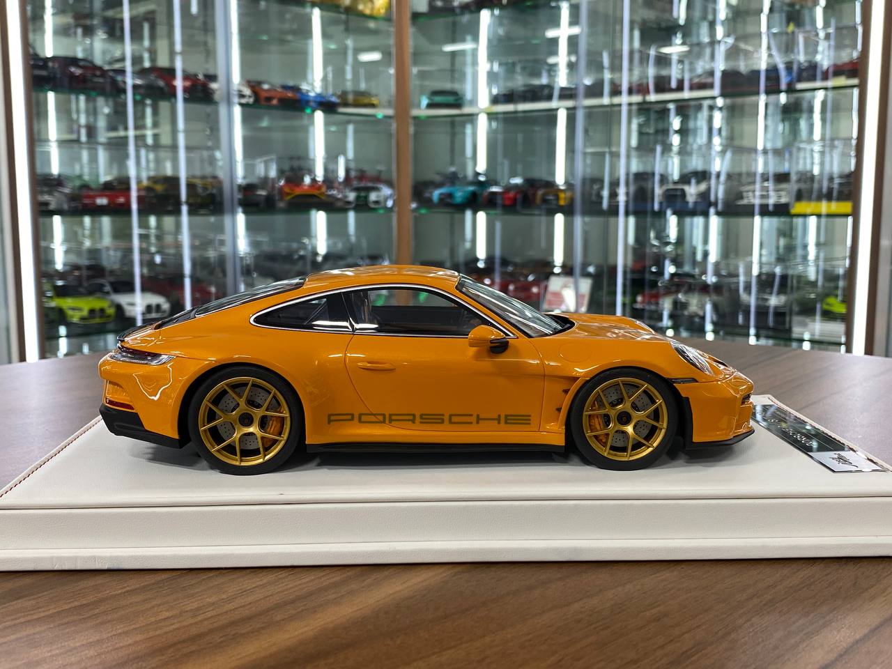 1/18 Resin IVY Models Porsche 911 S/T (992)  Orange / Gold rim Limited-20 pcs