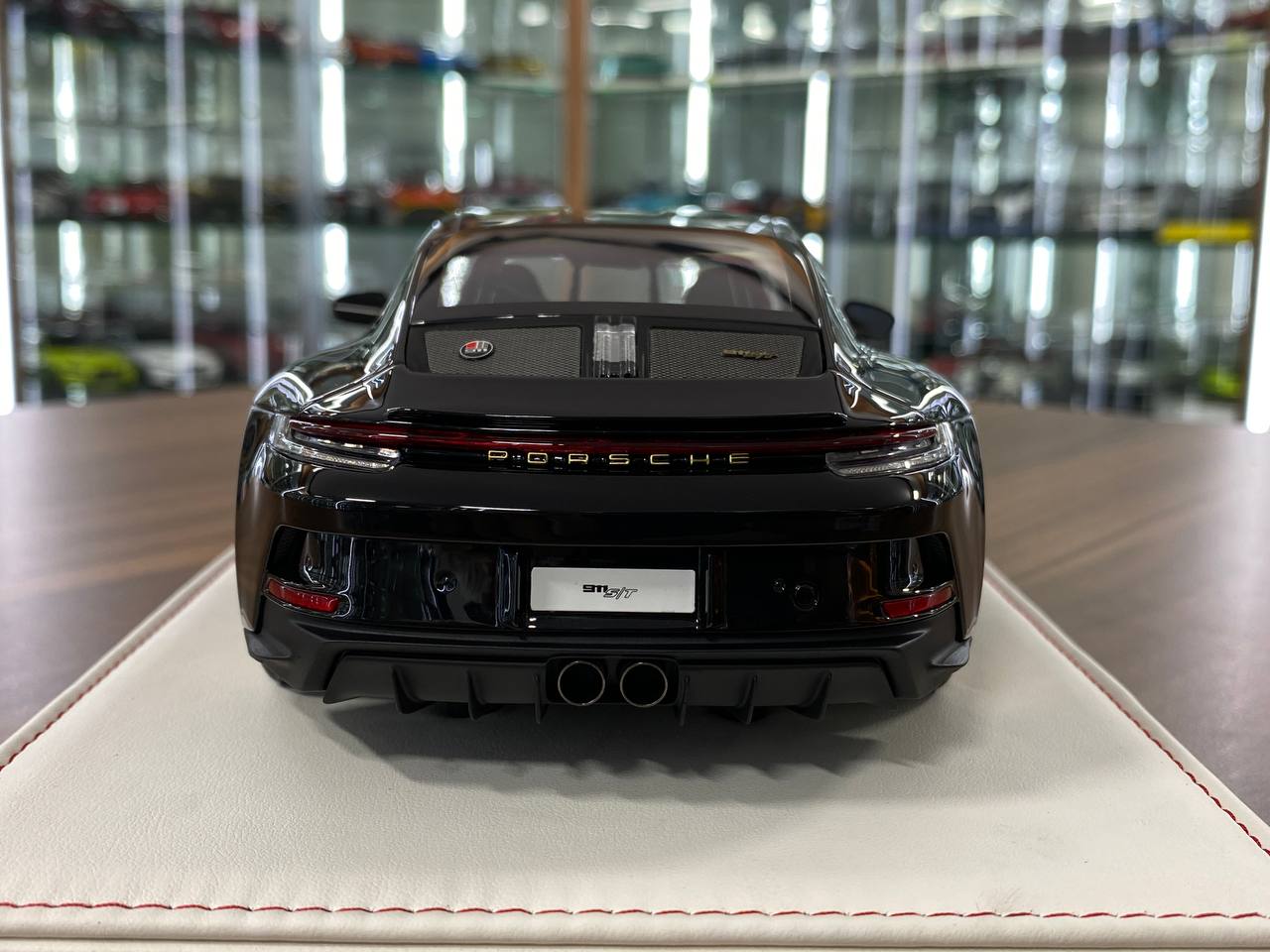 1/18 Resin IVY Models Porsche 911 S/T (992) Black / Gold rim Limited-20 pcs