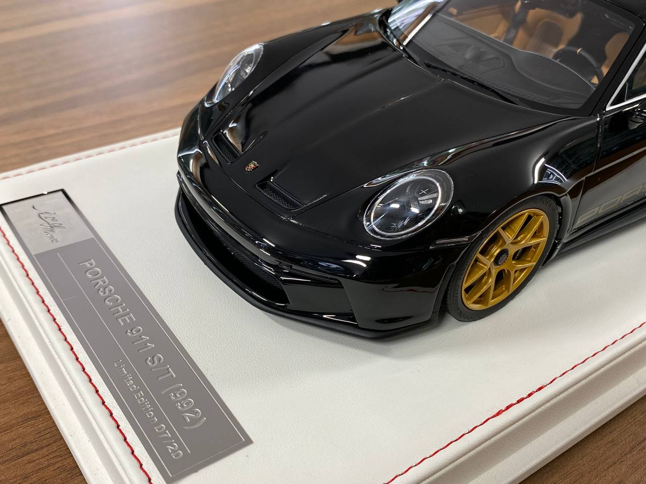 1/18 Resin IVY Models Porsche 911 S/T (992) Black / Gold rim Limited-20 pcs