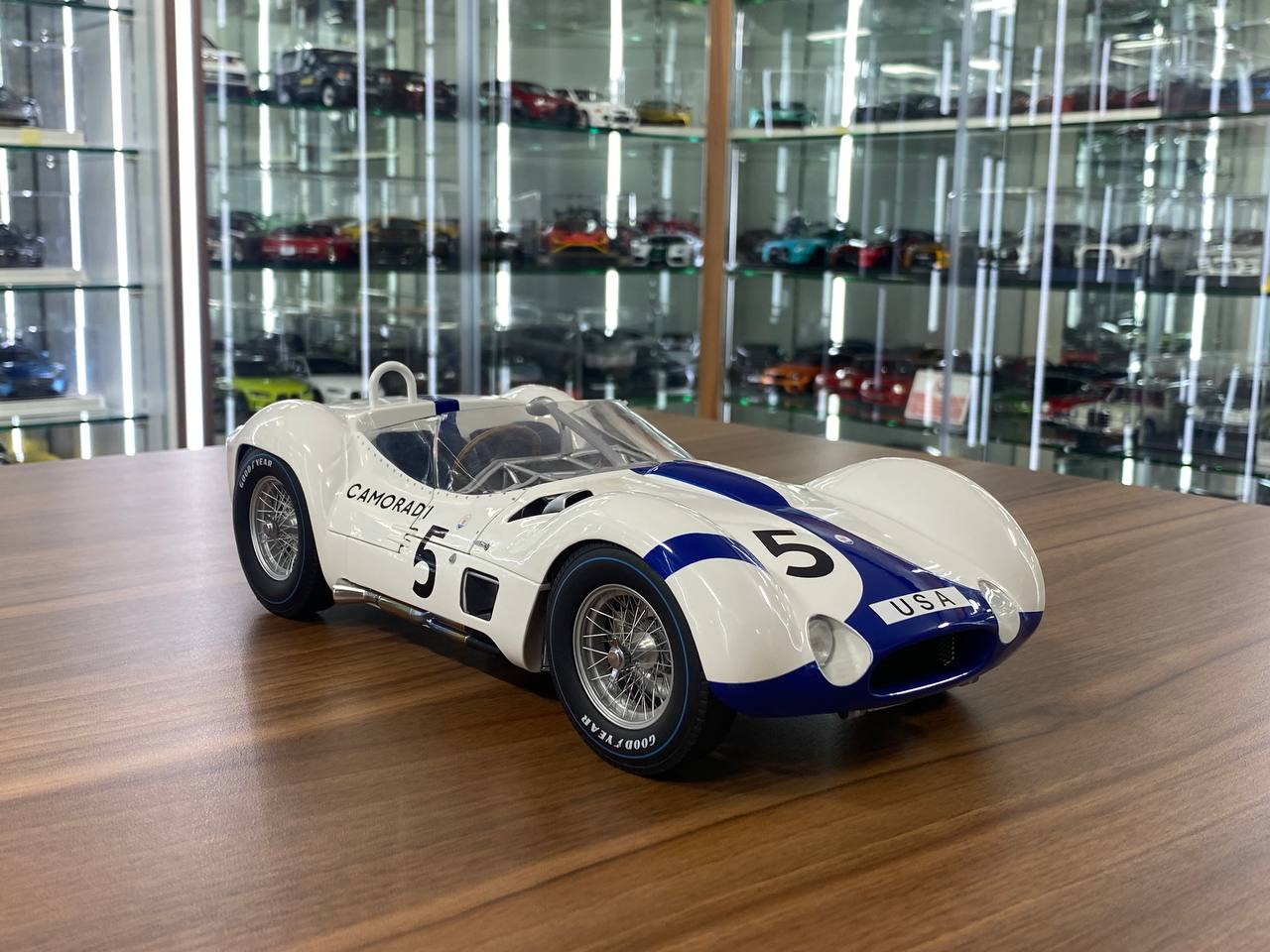 1/12 Diecast MINICHAMPS MASERATI - TIPO 61 (1960) #5 Limited