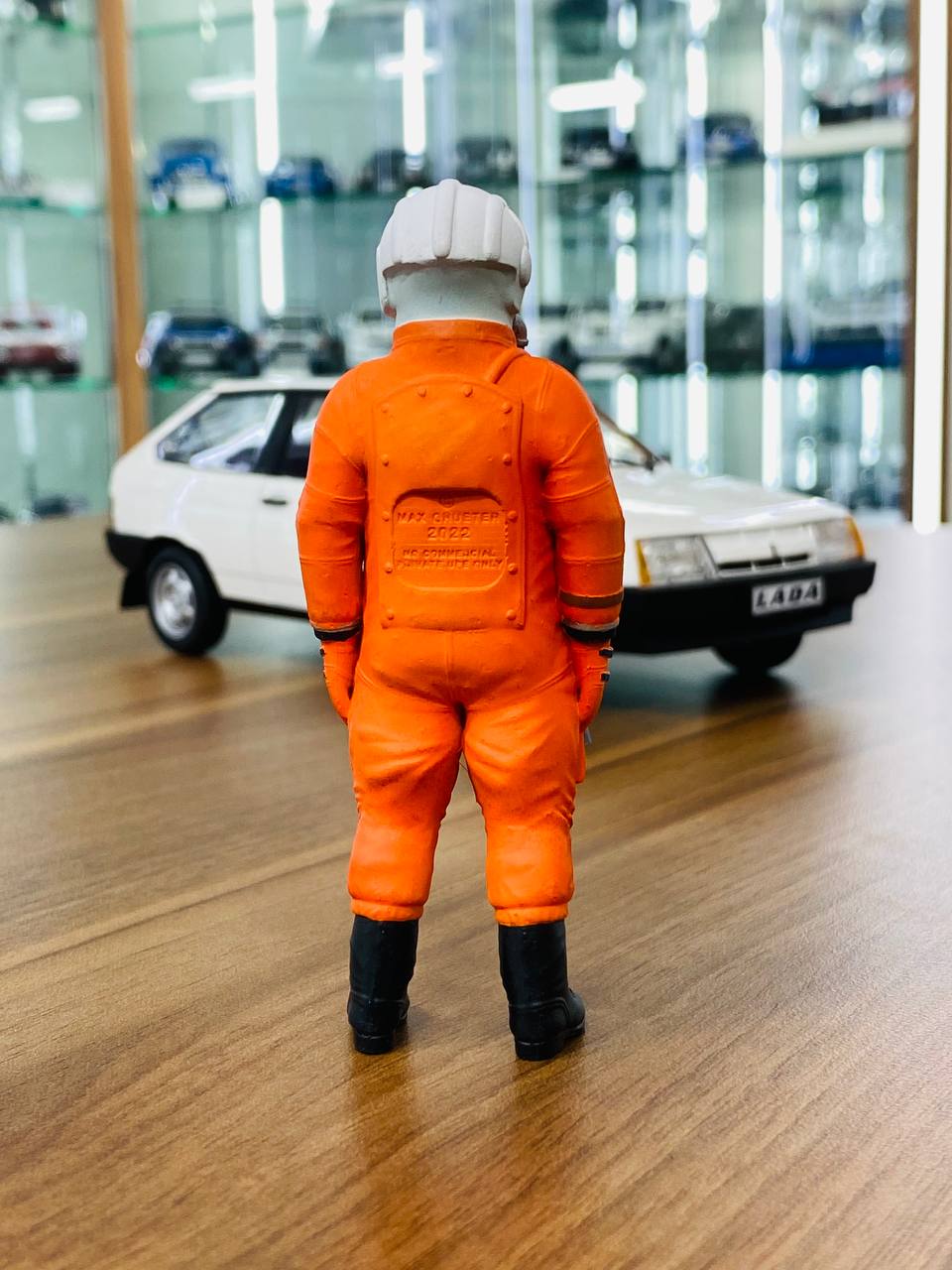 1/18 Scale Figure (Hand Made / Painted) Yuri Gagarin Astronaut