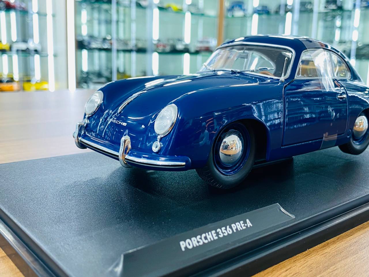 1/18 Diecast Solido Porsche 356 PRE-A 1953 in Blue