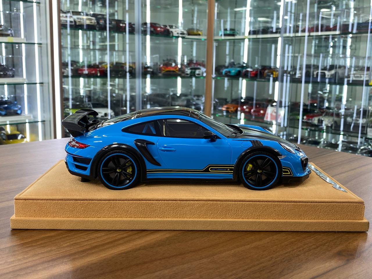1:18 Resin Porsche GT Street R – Blue | TechArt (Limited Edition of 45 – Dubai Exclusive)