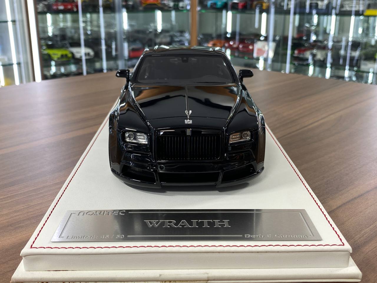 1/18 Resin Davis & Giovanni  Rolls Royce Wraith novitec Black Limited- 50 pcs