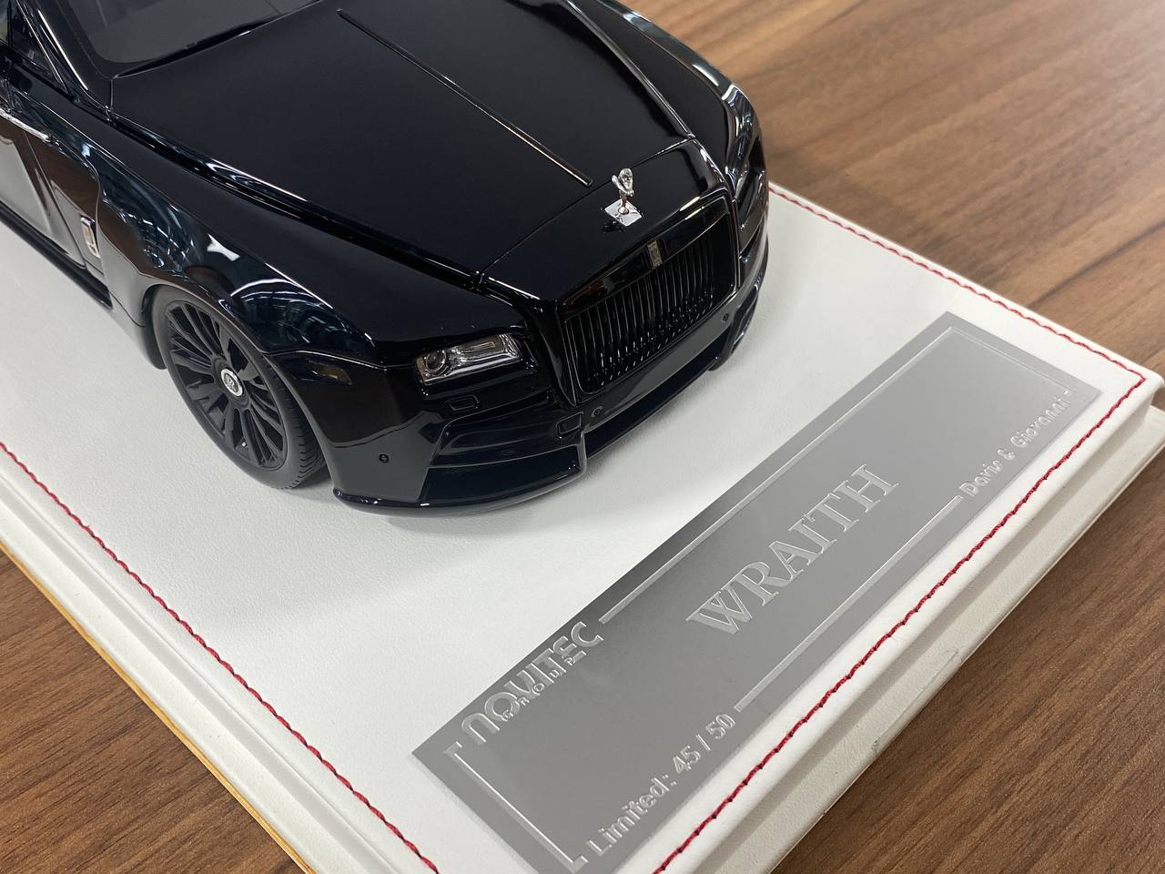 1/18 Resin Davis & Giovanni  Rolls Royce Wraith novitec Black Limited- 50 pcs