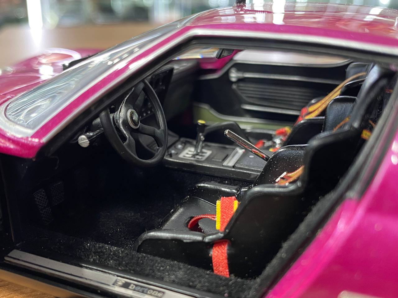1/18 Diecast Full opening Kyosho Lamborghini JOTA SVR Pink