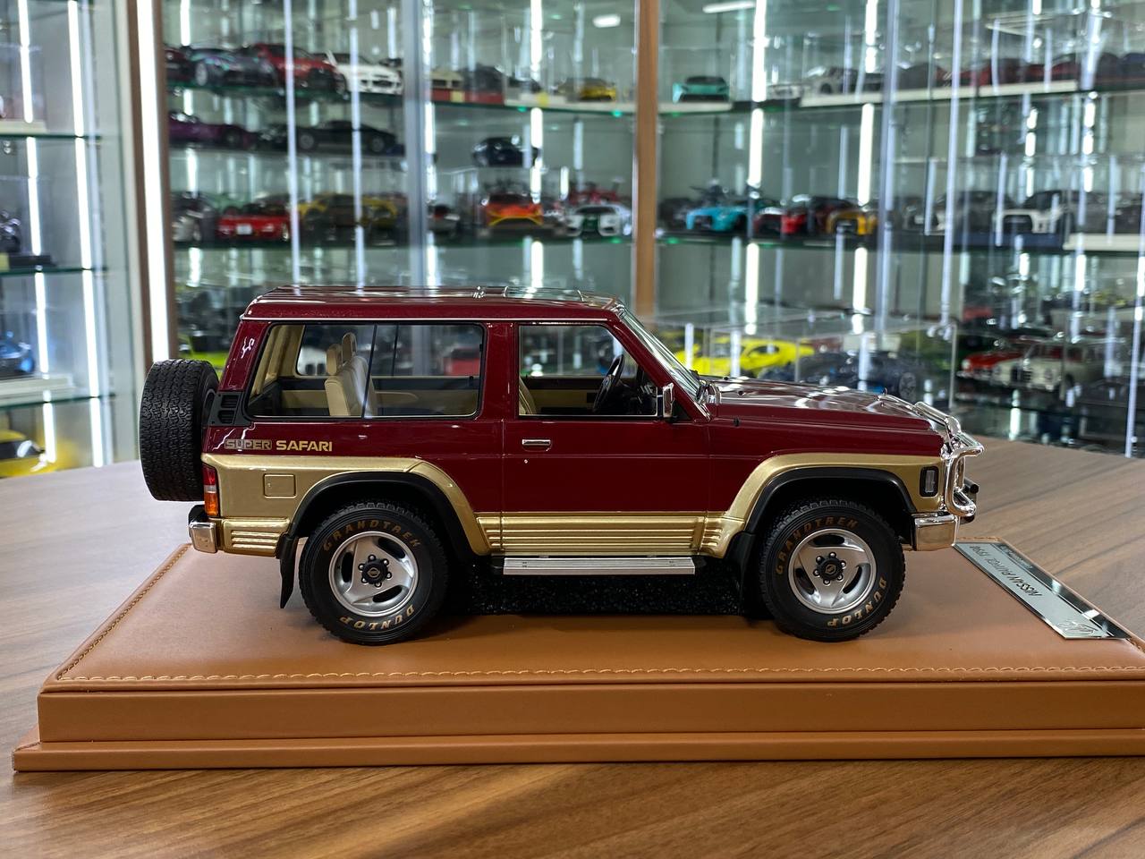 Nissan PATROL Y60 1994 Dark Red / Gold by Old School Models (1/18 Resin)- Limited 70 pcs