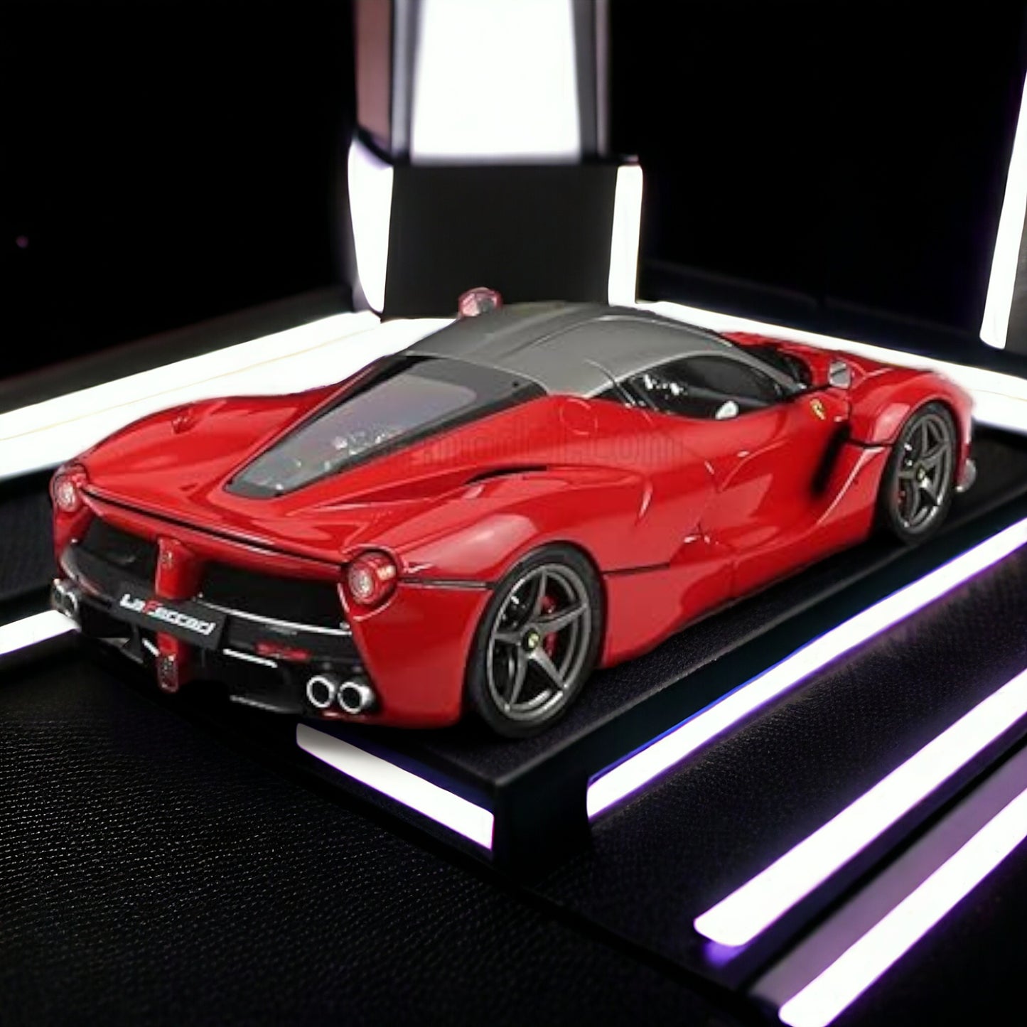 1/18 Diecast Ferrari LaFerrari Rosso Corsa 322 BBR Scale Model Car - Diecast model car by dturman.com - BBR|Sold in Dturman.com Dubai UAE.