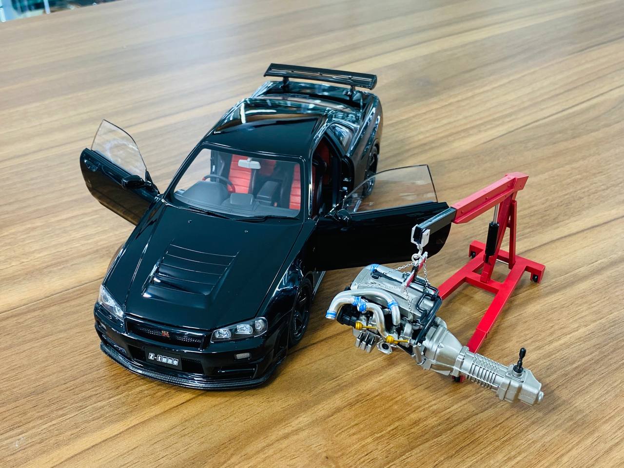 1/18 Metal Diecast Motor Helix Nissan Skyline GT-R R34 Z-Tune Nismo - Black Pearl (Limited Edition 599)