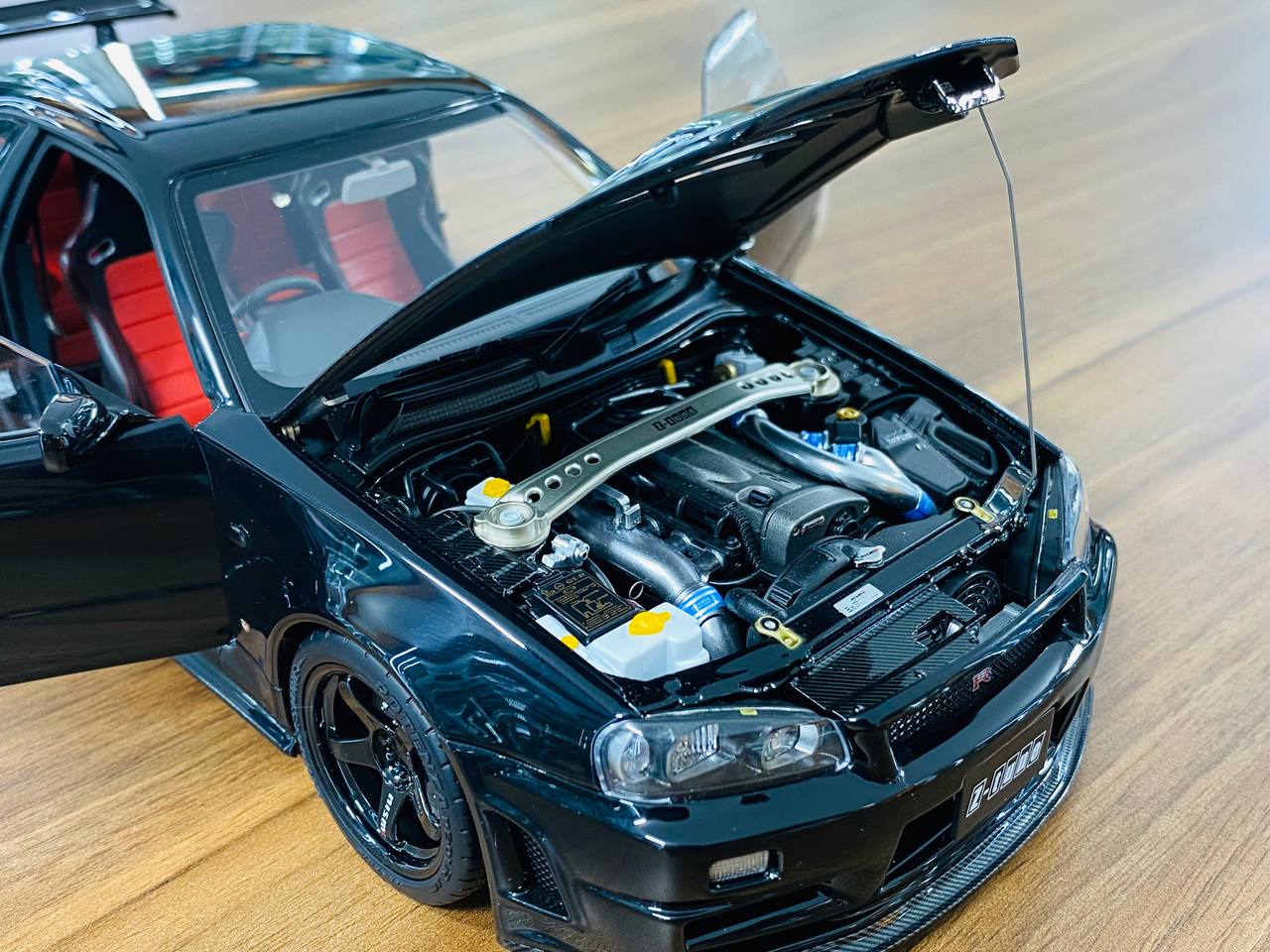 1/18 Metal Diecast Motor Helix Nissan Skyline GT-R R34 Z-Tune Nismo - Black Pearl (Limited Edition 599)