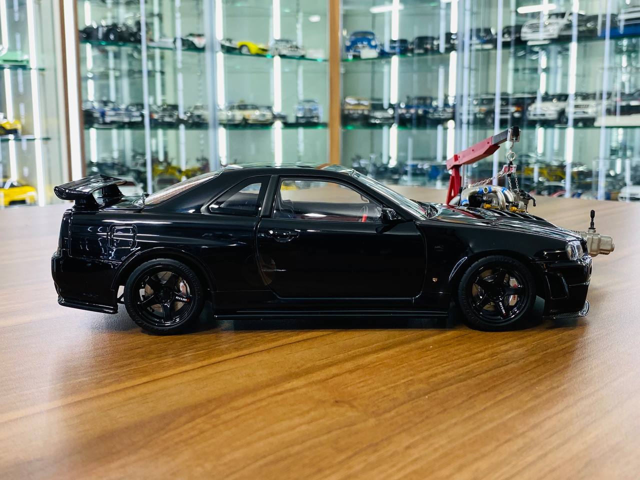 1/18 Metal Diecast Motor Helix Nissan Skyline GT-R R34 Z-Tune Nismo - Black Pearl (Limited Edition 599)