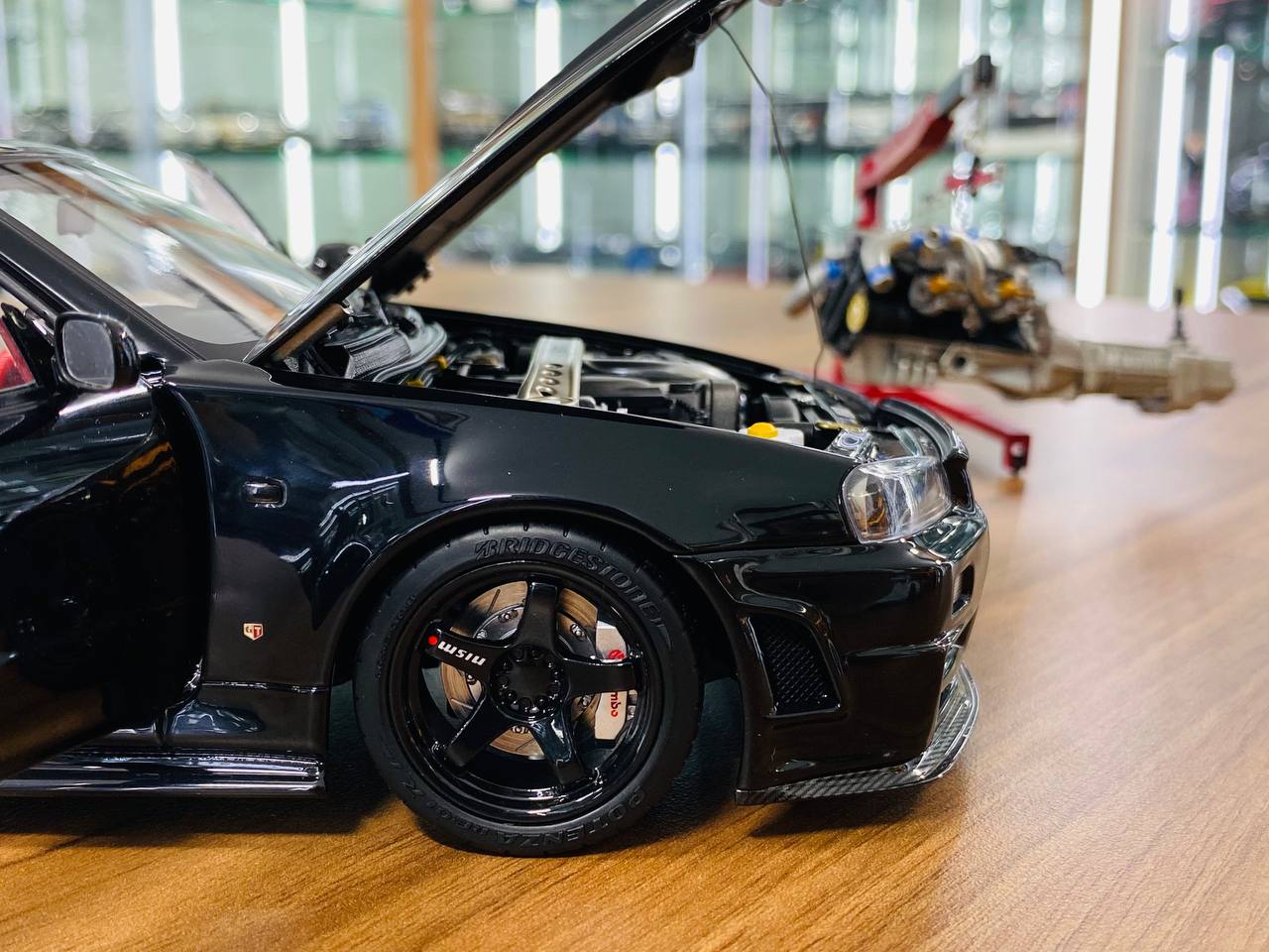1/18 Metal Diecast Motor Helix Nissan Skyline GT-R R34 Z-Tune Nismo - Black Pearl (Limited Edition 599)