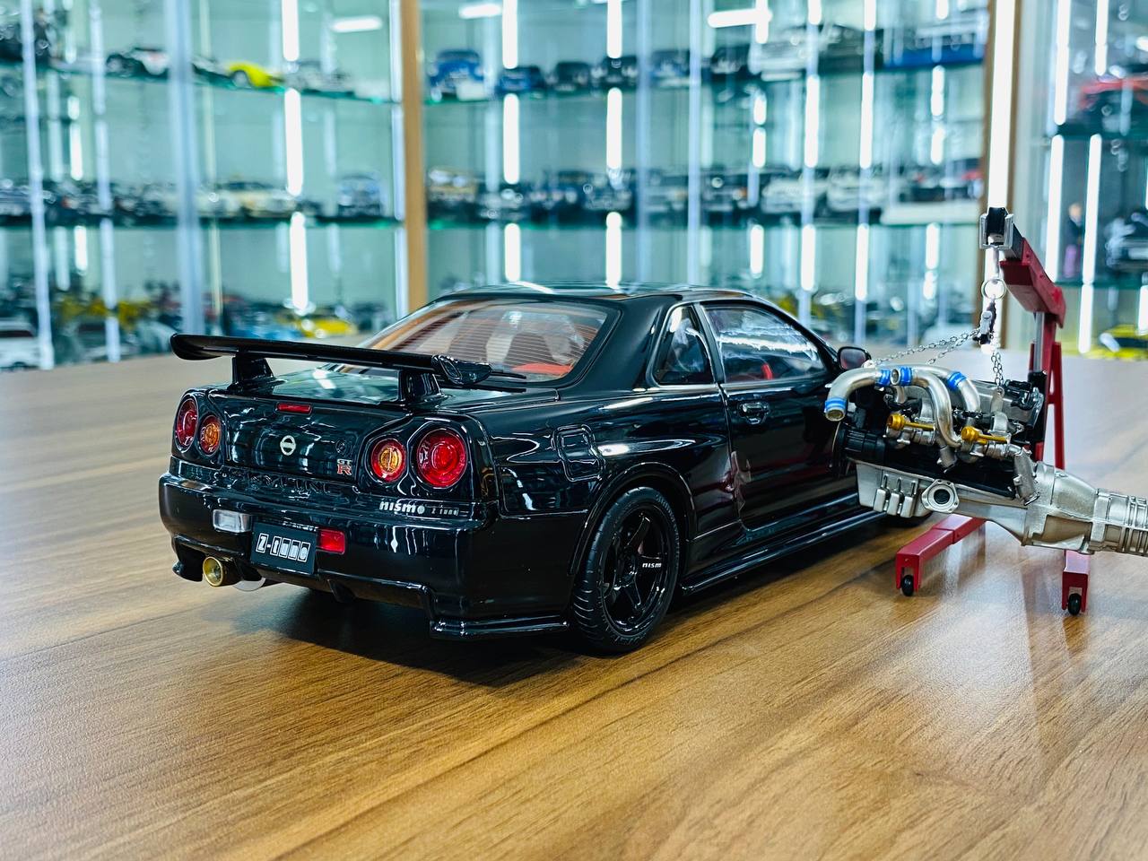 1/18 Metal Diecast Motor Helix Nissan Skyline GT-R R34 Z-Tune Nismo - Black Pearl (Limited Edition 599)