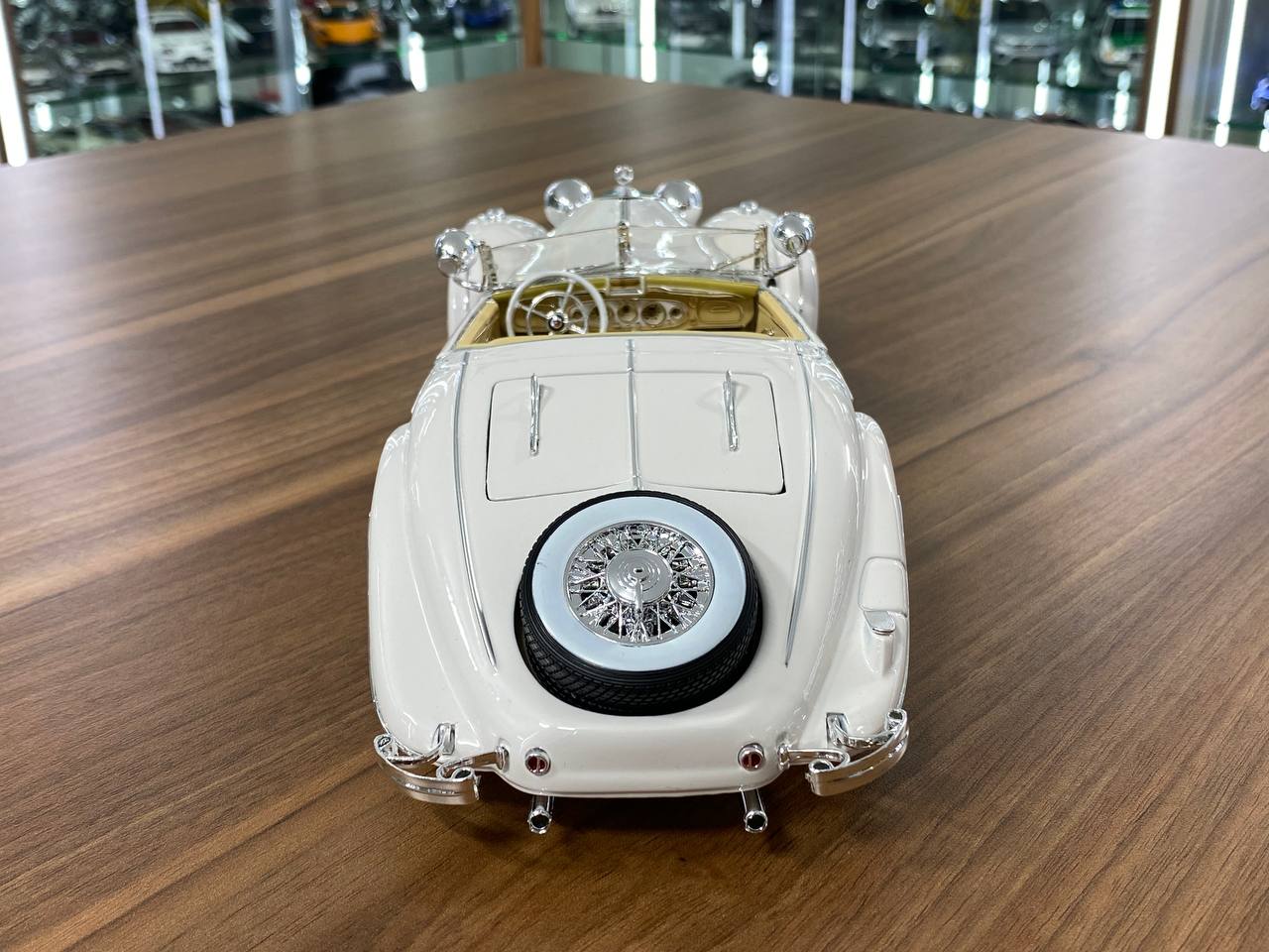 1/18 Diecast Maisto Premier Edition Mercedes Benz 500K Typ Special roadster 1936