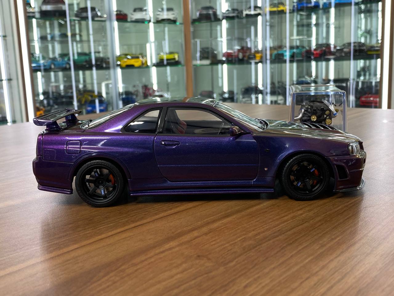 1/18 Metal Diecast Full Opening – MotorHelix Nissan Skyline GT-R R34 Nismo CRS