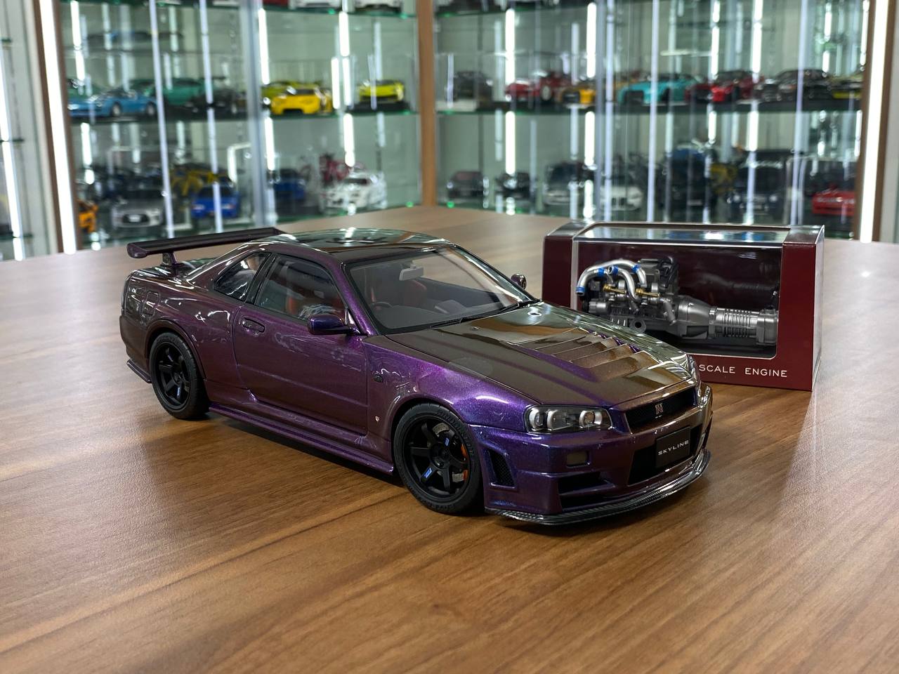 1/18 Metal Diecast Full Opening – MotorHelix Nissan Skyline GT-R R34 Nismo CRS