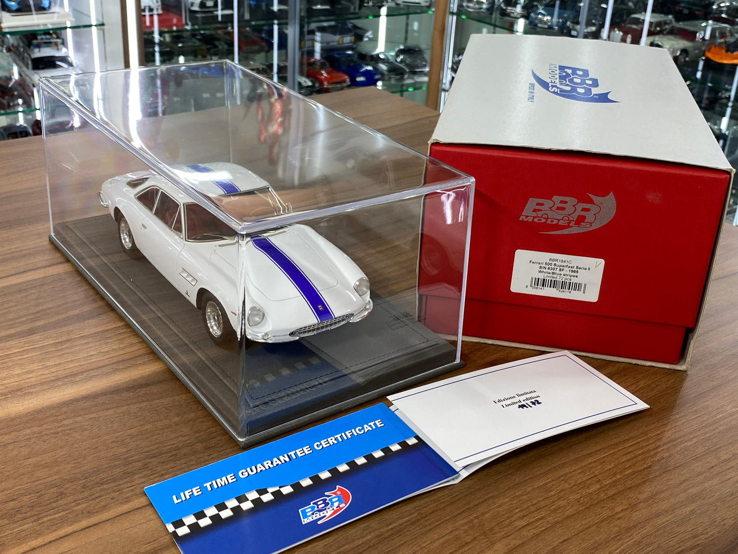 1/18 Ferrari 500 Superfast Series II S/N6307 SF 1965 – White , Blue Stripes | BBR Models Resin | Limited to 72 Pieces