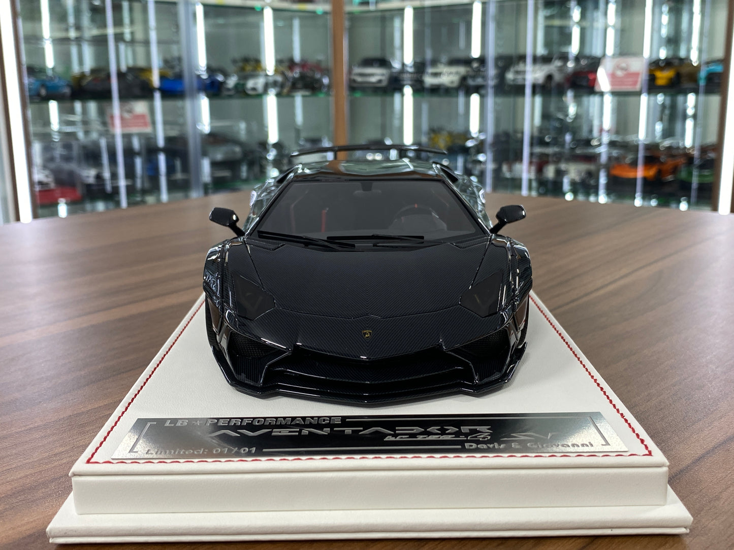 1/18 Lamborghini Aventador LP700/4 SV LB Performance – Resin | Carbon/White | Davis & Giovanni | 1 of 1