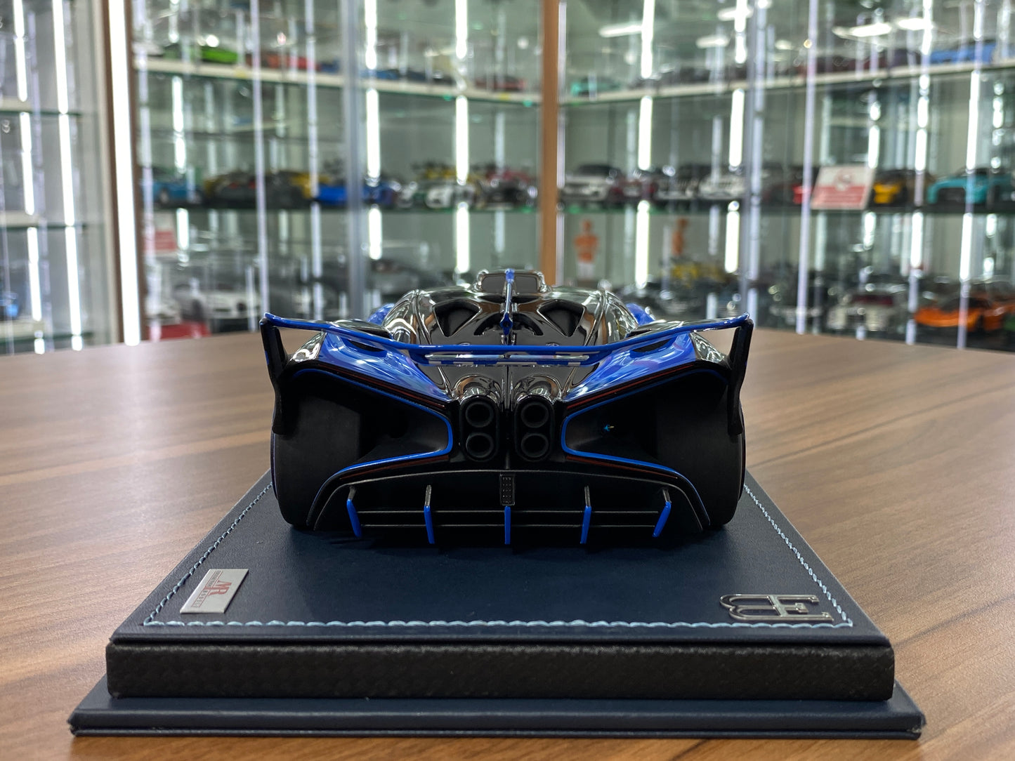 1/18 Resin MR Collection - Bugatti Bolide in Striking Blue Model Car