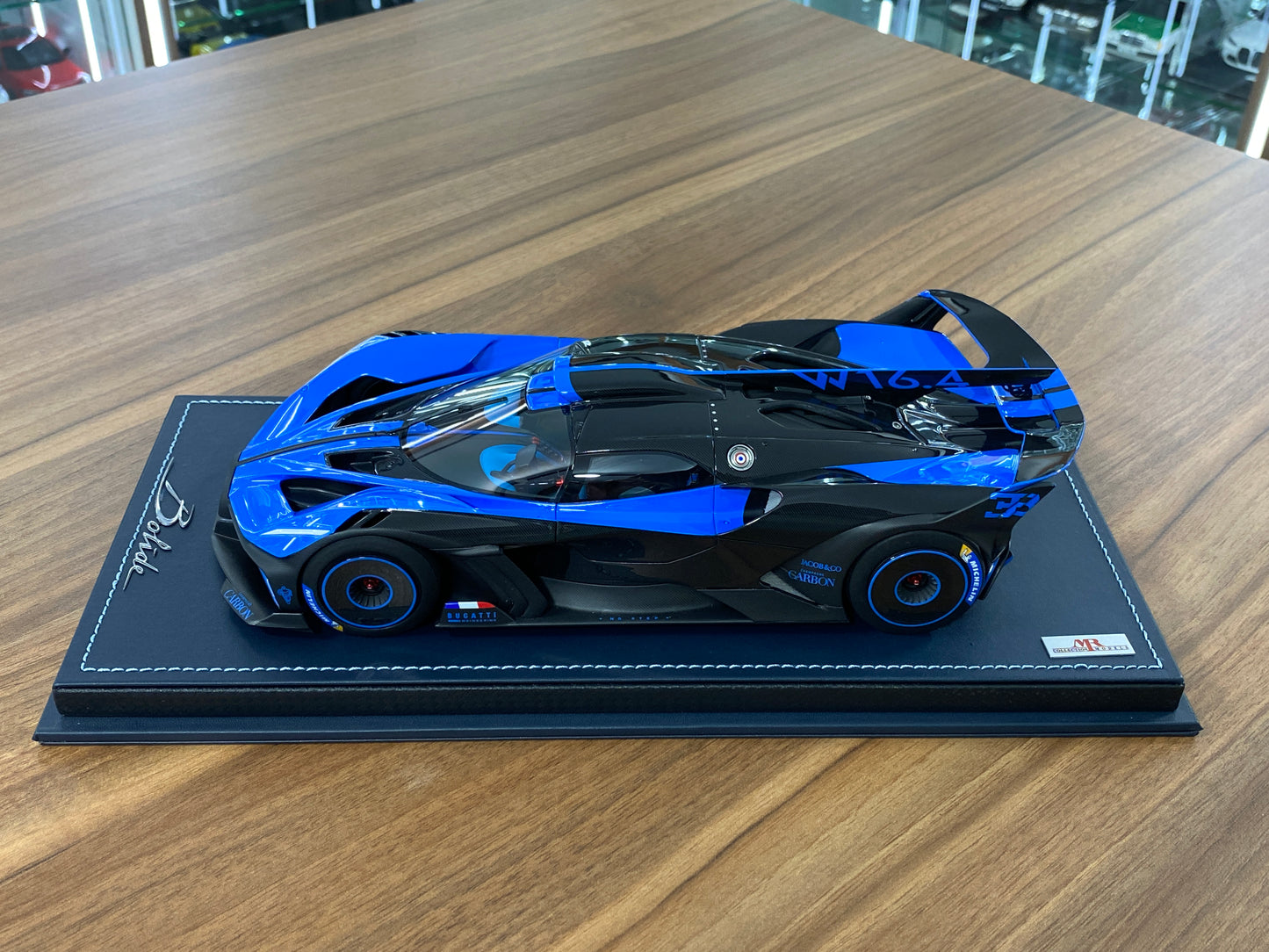 1/18 Resin MR Collection - Bugatti Bolide in Striking Blue Model Car