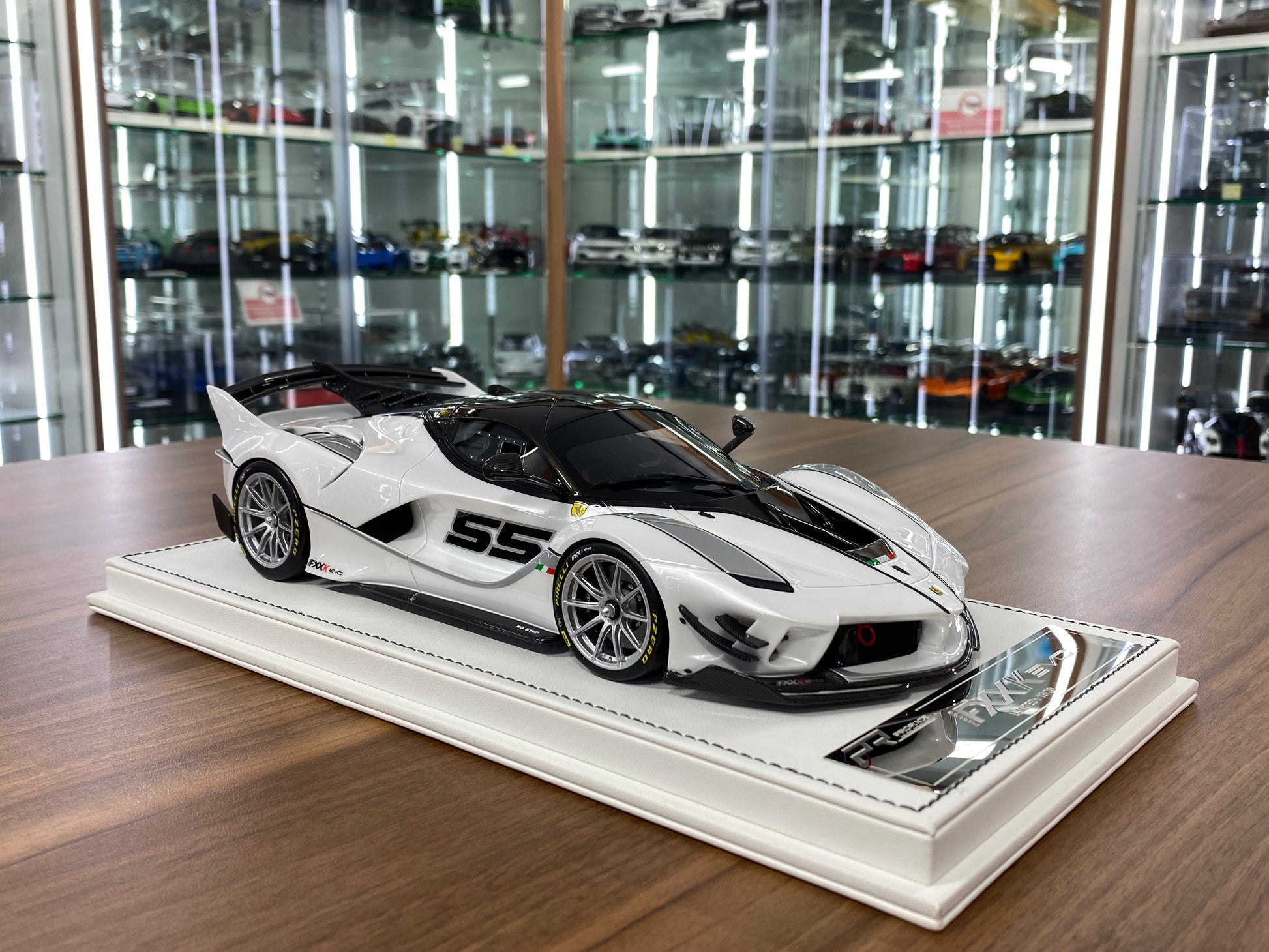 1/18 ProRaze Ferrari FXXK EVO No.55 Pearl White resin limited edition 30 pcs