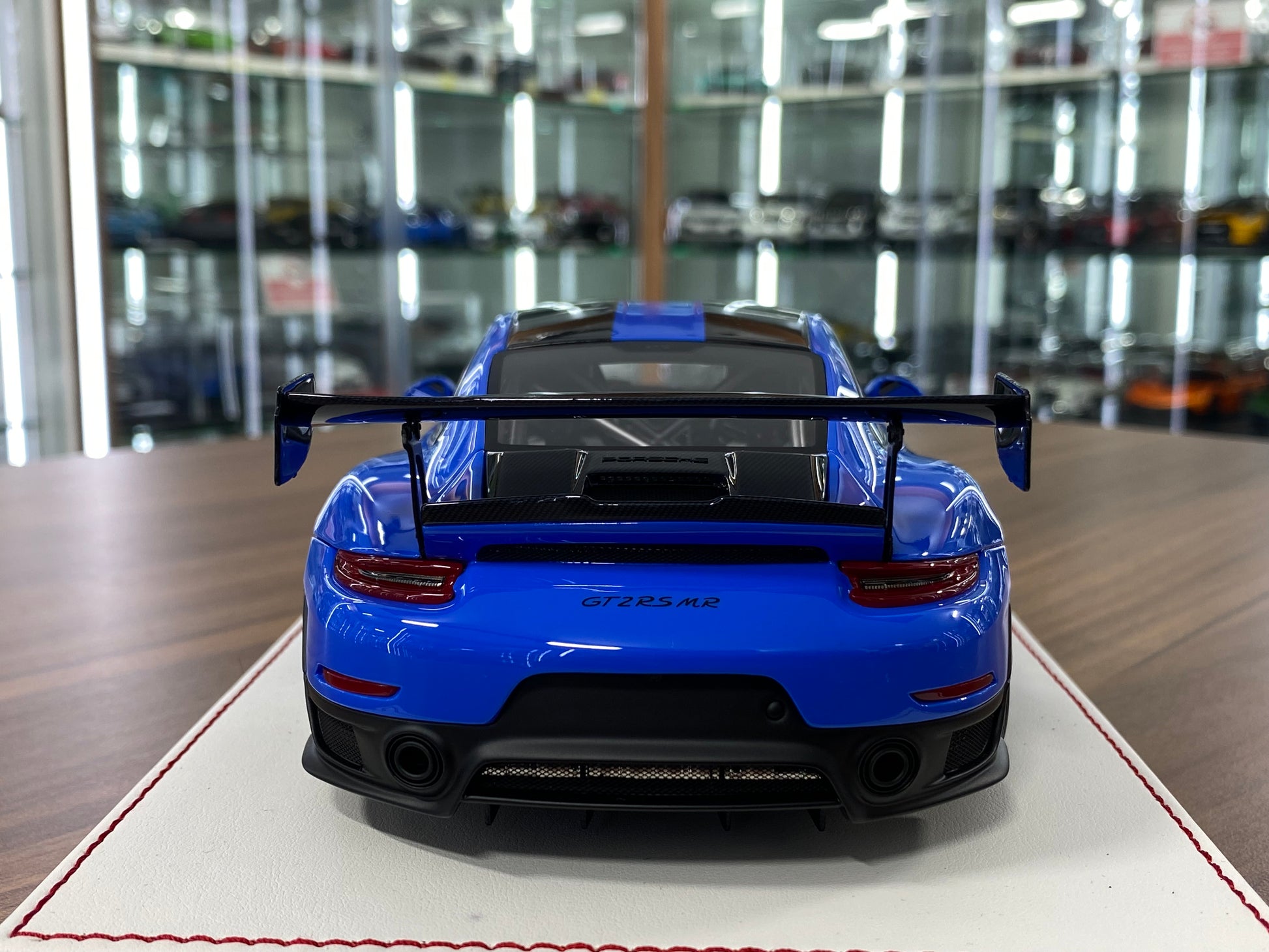 1/18 Davis & Giovanni Porsche 911 GT2 RS MR Riviera Blue | Resin | Limited 10 pcs