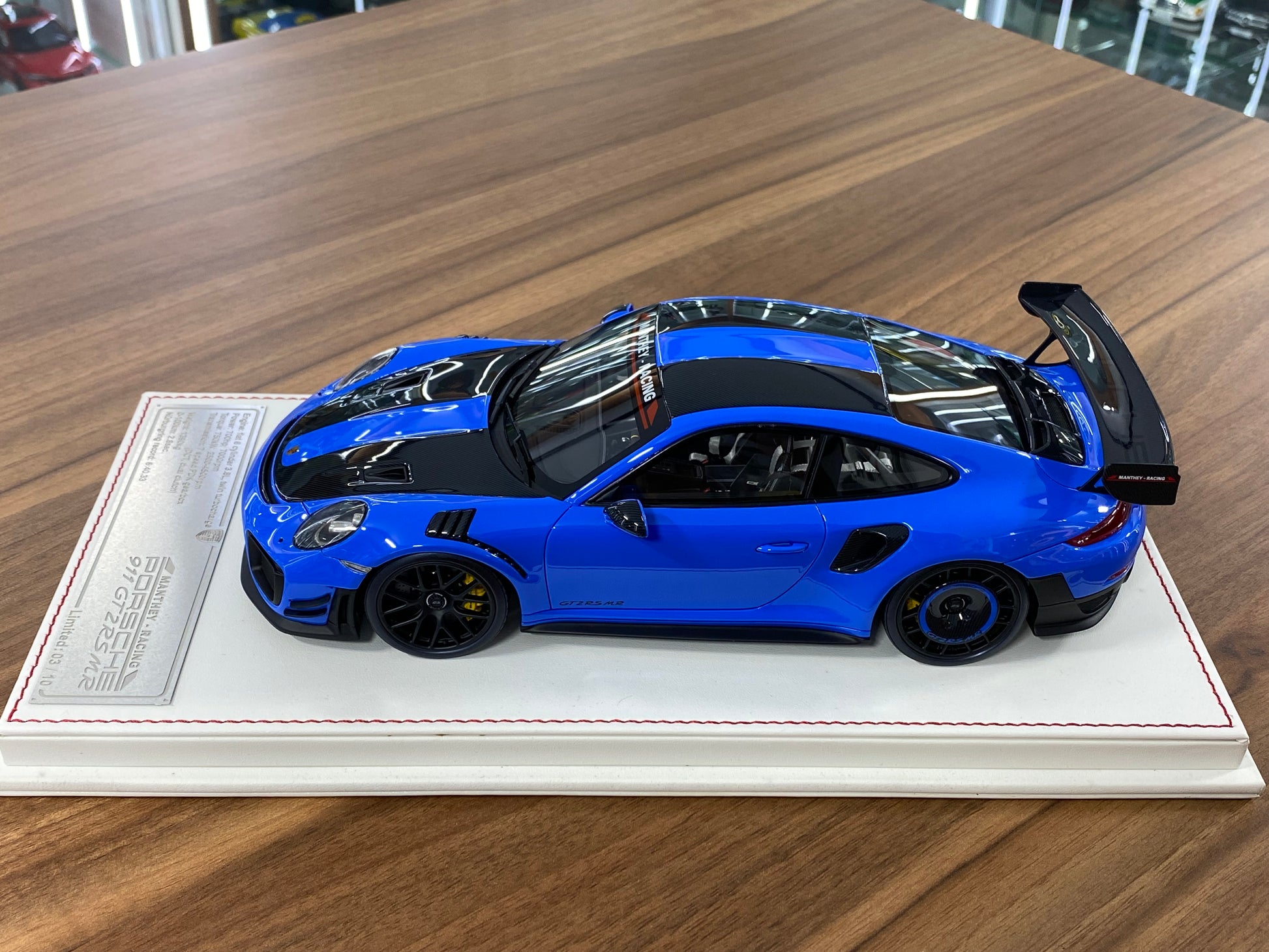 1/18 Davis & Giovanni Porsche 911 GT2 RS MR Riviera Blue | Resin | Limited 10 pcs