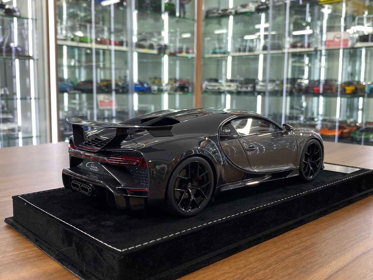 1/18 HH models Bugatti Chiron Pur Sport –  Metallic Dark Grey – Limited  30pcs