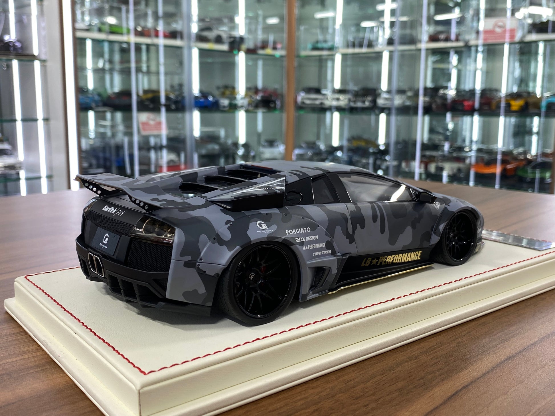 1/18 Davis & Giovanni Lamborghini MURCIÉLAGO Black/Grey Camouflage | Resin | Limited 8 Pcs