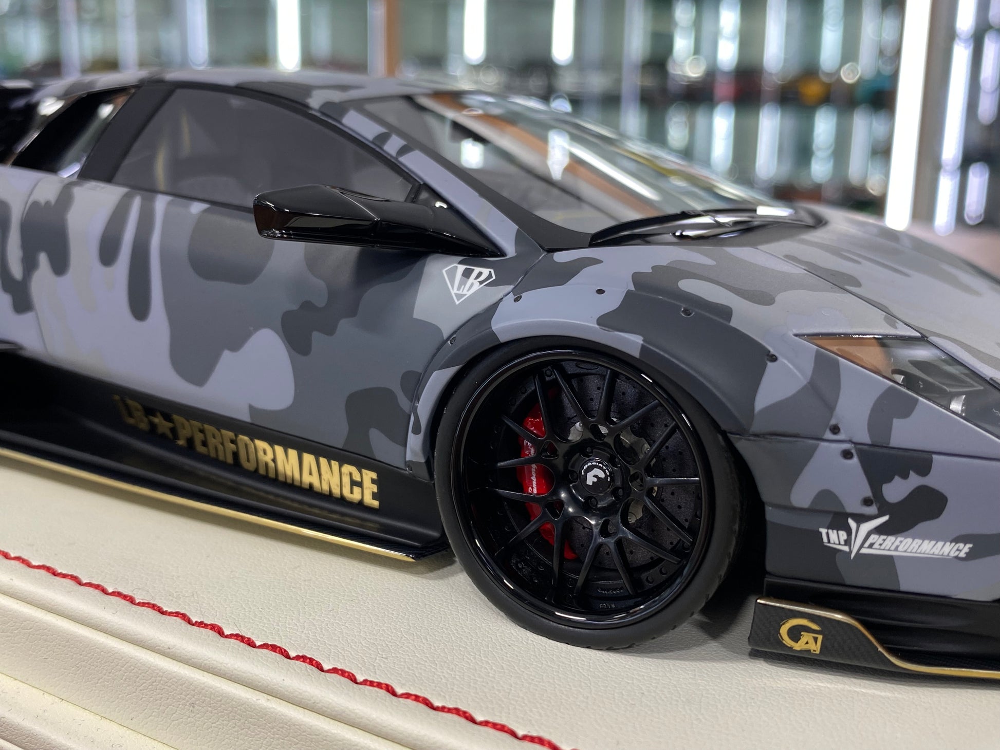 1/18 Davis & Giovanni Lamborghini MURCIÉLAGO Black/Grey Camouflage | Resin | Limited 8 Pcs