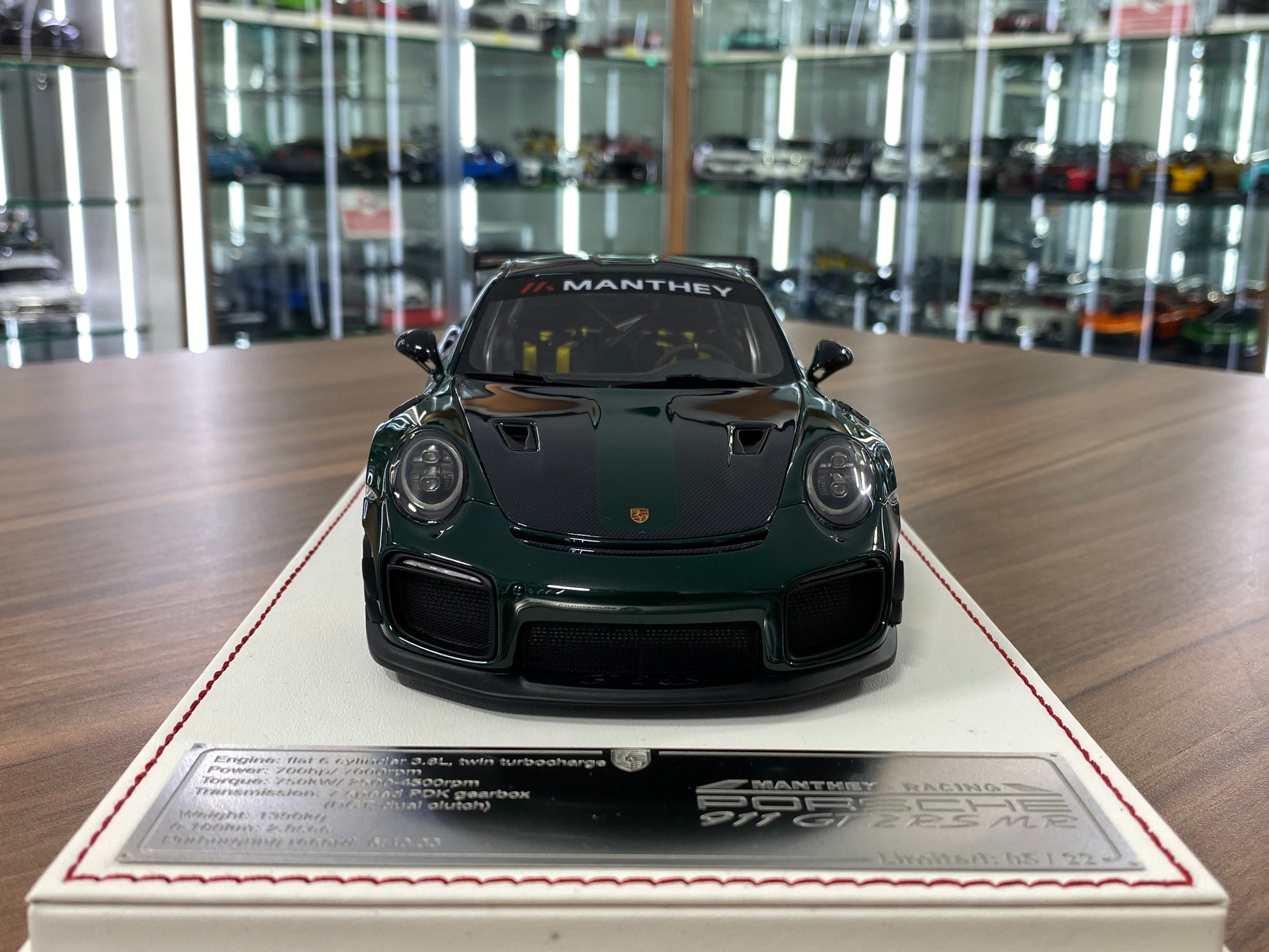 1/18 Davis & Giovanni Porsche 911 GT2 RS MR British Green | Resin | Limited 22 pcs