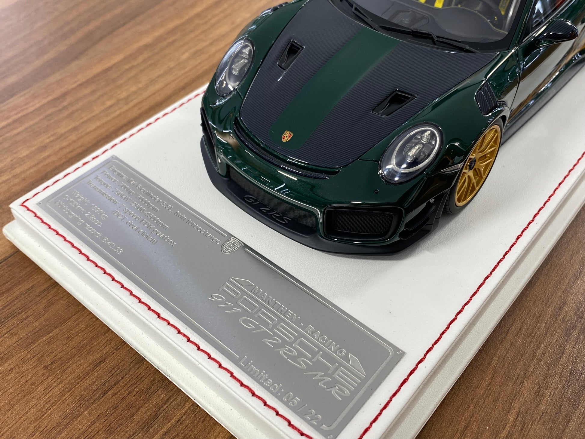 1/18 Davis & Giovanni Porsche 911 GT2 RS MR British Green | Resin | Limited 22 pcs