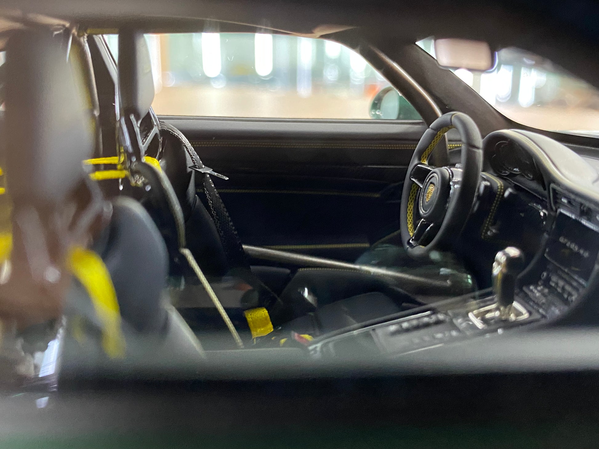 1/18 Davis & Giovanni Porsche 911 GT2 RS MR British Green | Resin | Limited 22 pcs