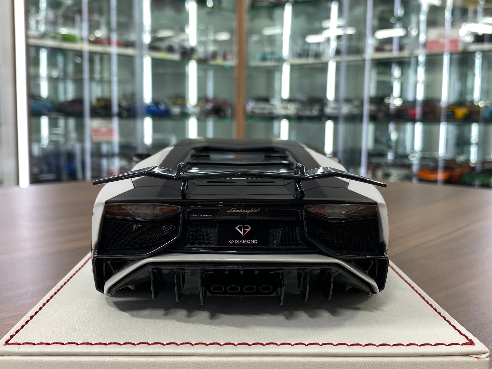 1/18 Resin Lamborghini Aventador LP 750-4 SV | Matt Pearl White Davis & Giovanni | Limited 10 pcs