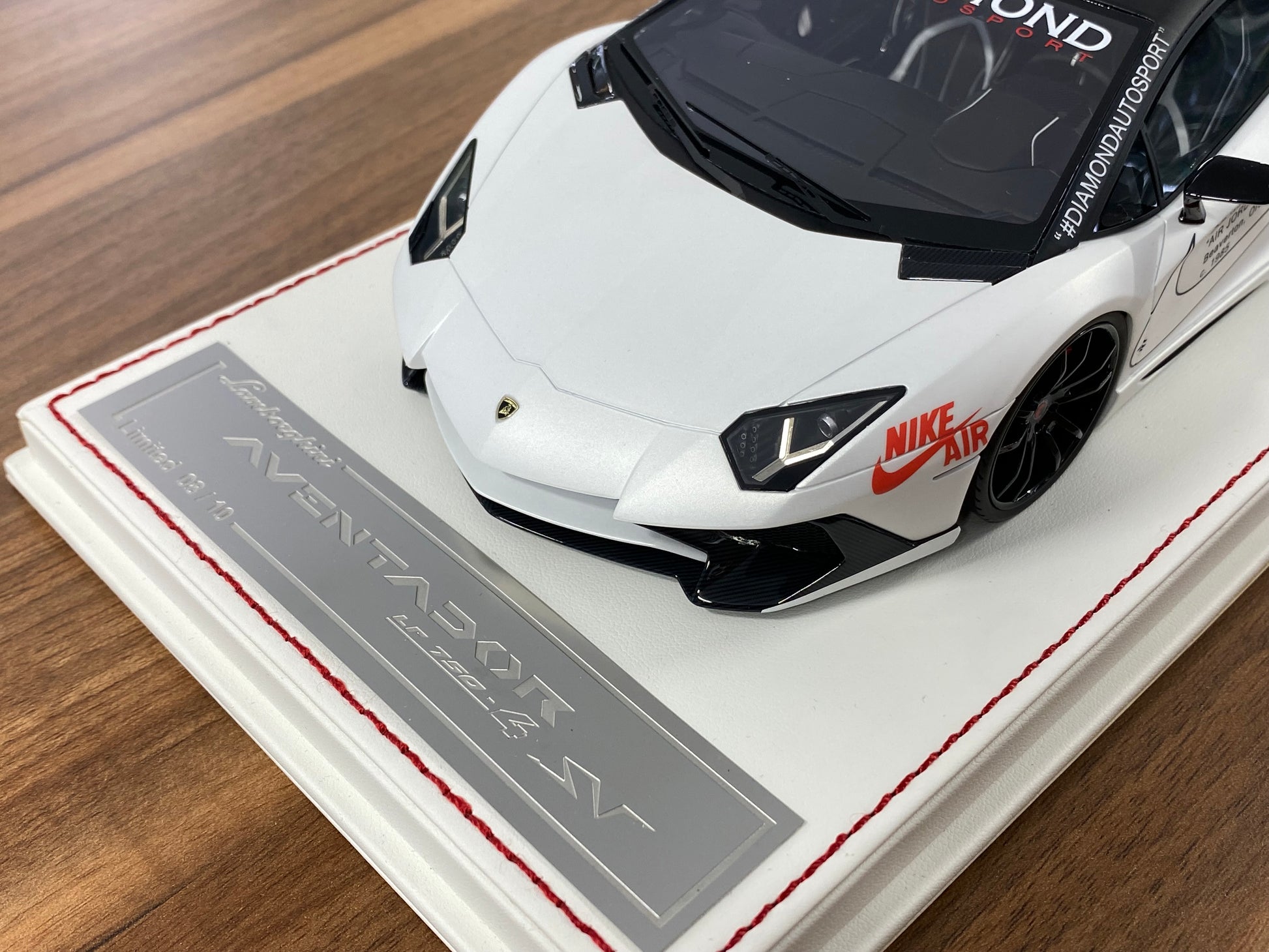 1/18 Resin Lamborghini Aventador LP 750-4 SV | Matt Pearl White Davis & Giovanni | Limited 10 pcs