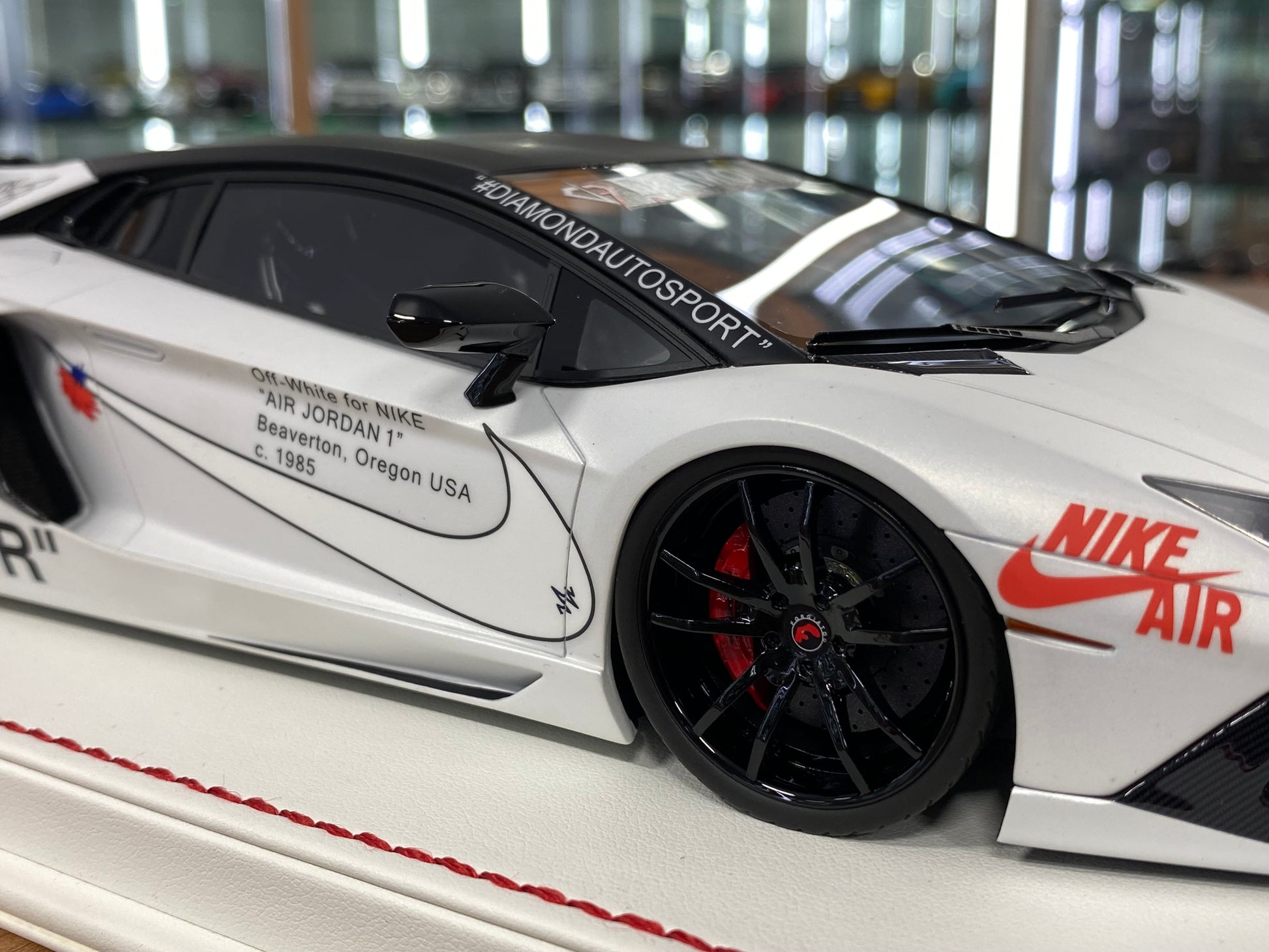 1/18 Resin Lamborghini Aventador LP 750-4 SV | Matt Pearl White Davis & Giovanni | Limited 10 pcs