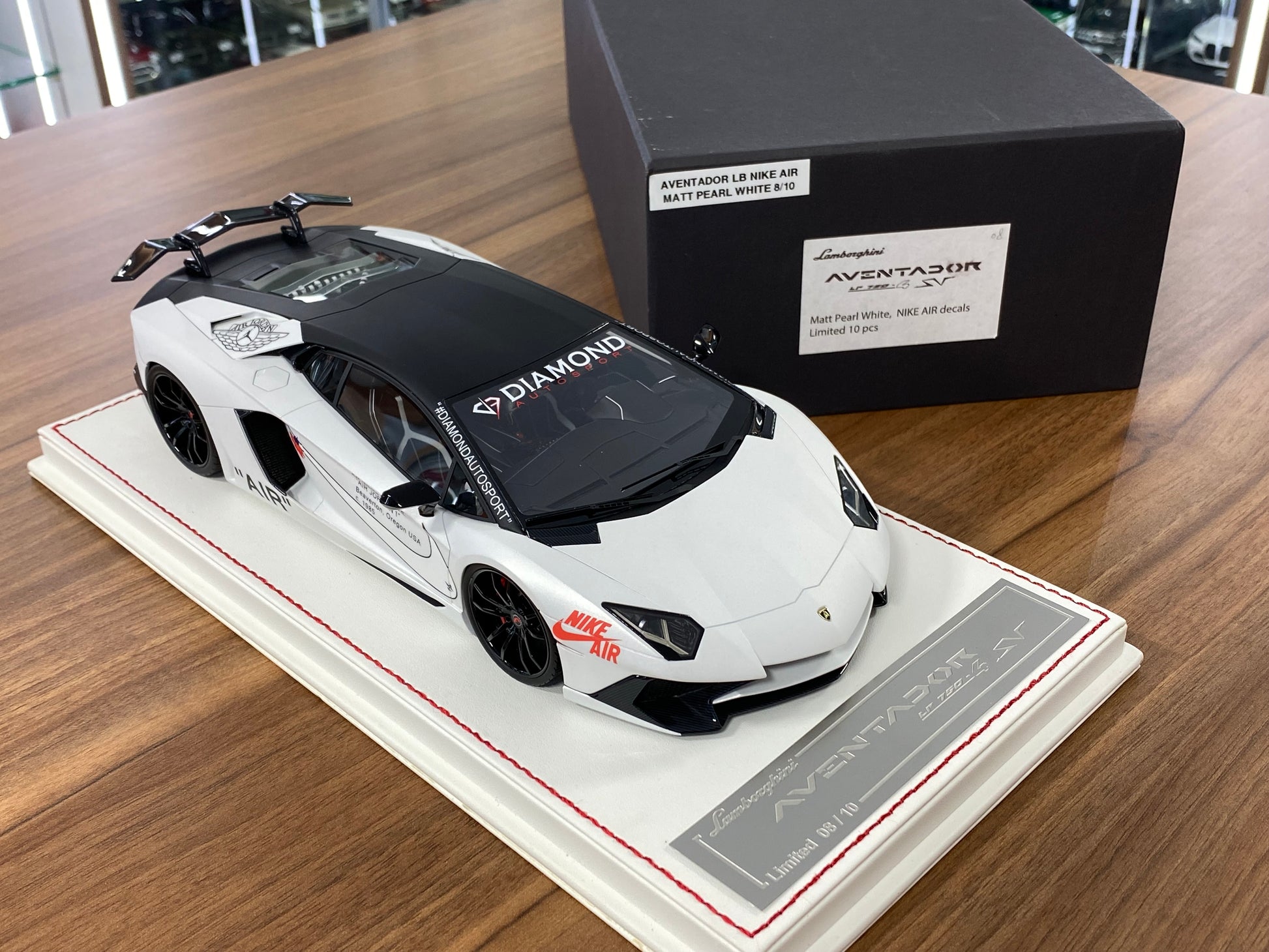 1/18 Resin Lamborghini Aventador LP 750-4 SV | Matt Pearl White Davis & Giovanni | Limited 10 pcs
