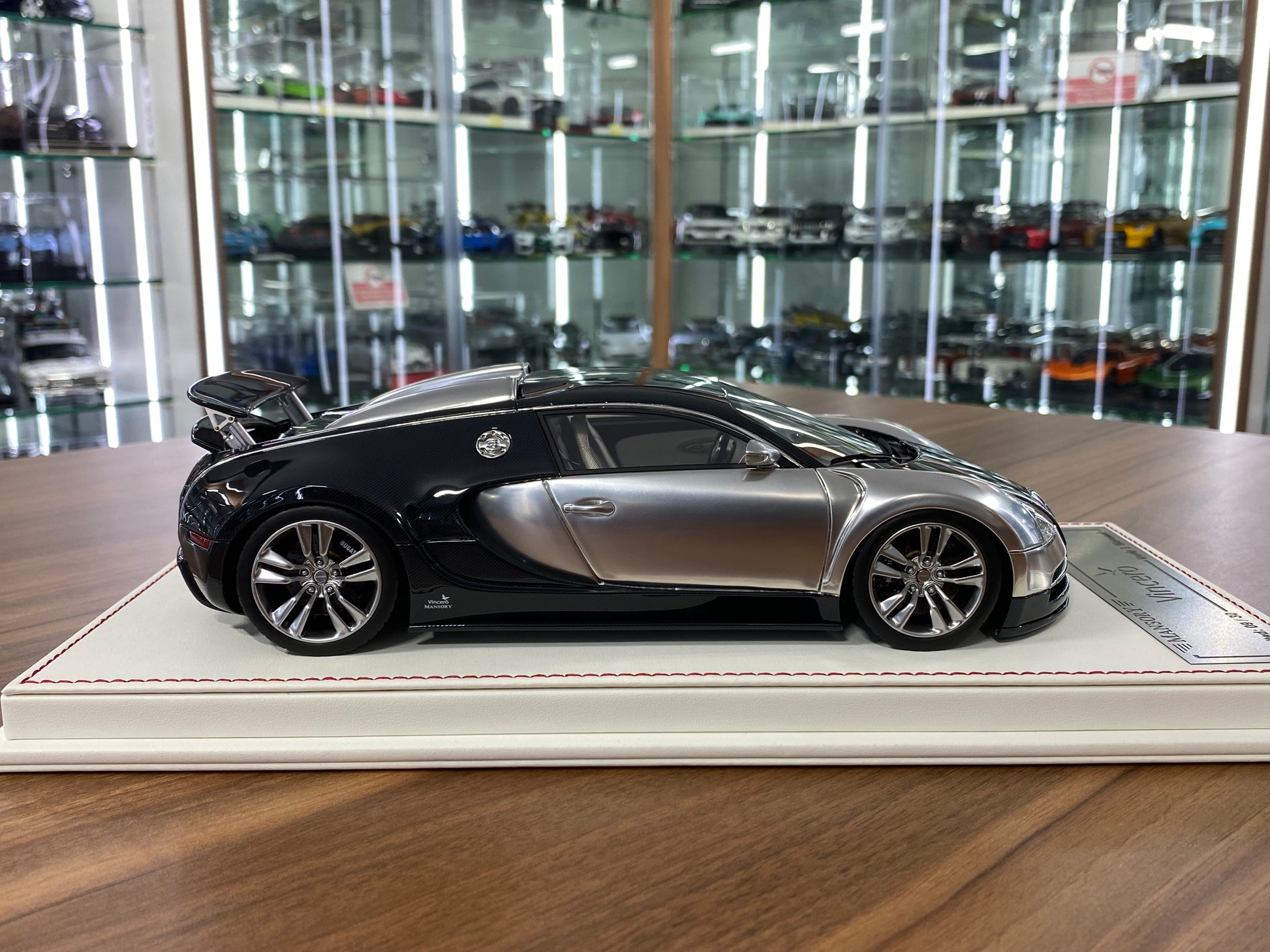 1/18 Davis & Giovanni Bugatti Vincero Mansory Chrome Silver | Resin | Limited 30 pcs