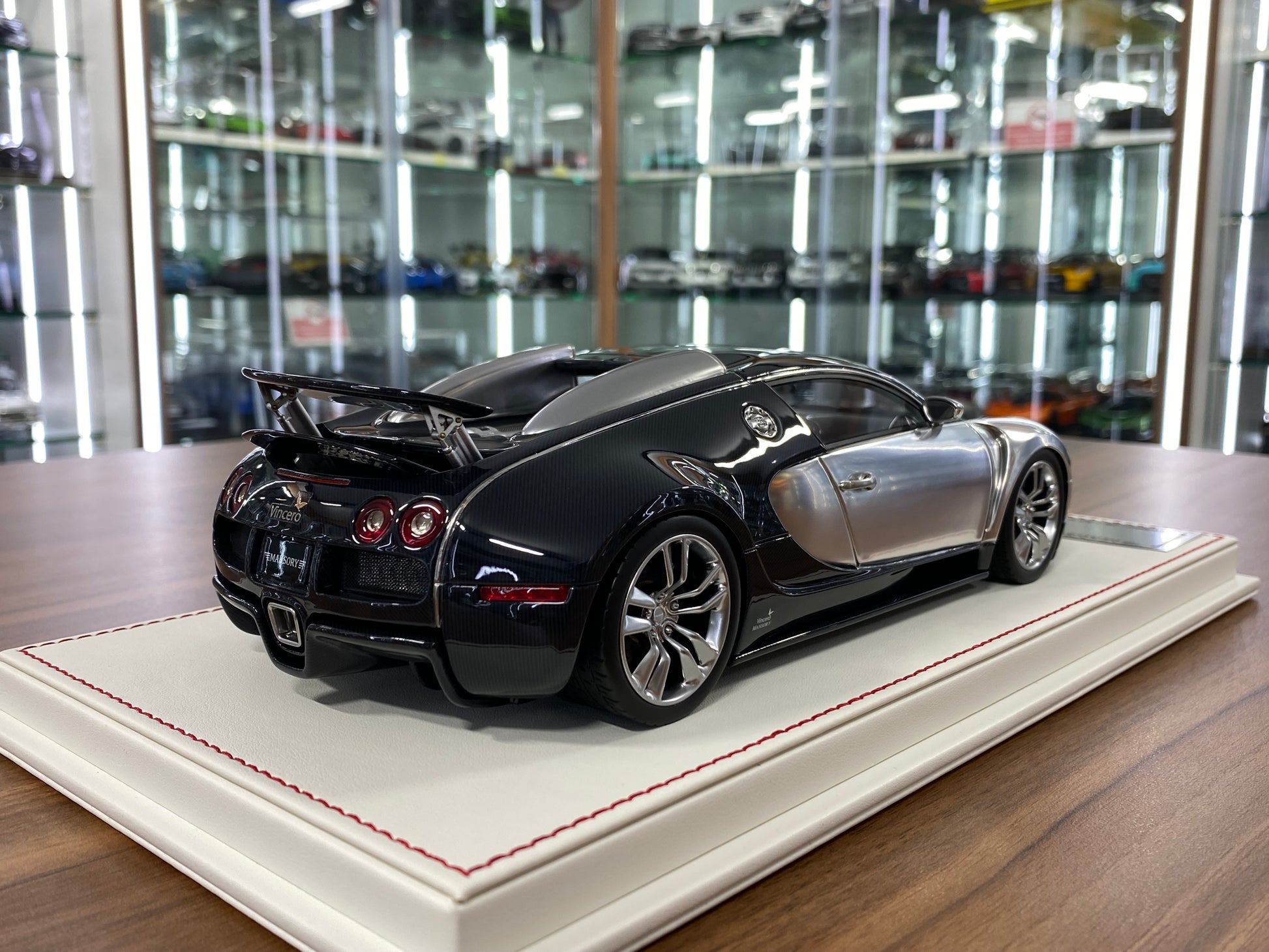 1/18 Davis & Giovanni Bugatti Vincero Mansory Chrome Silver | Resin | Limited 30 pcs