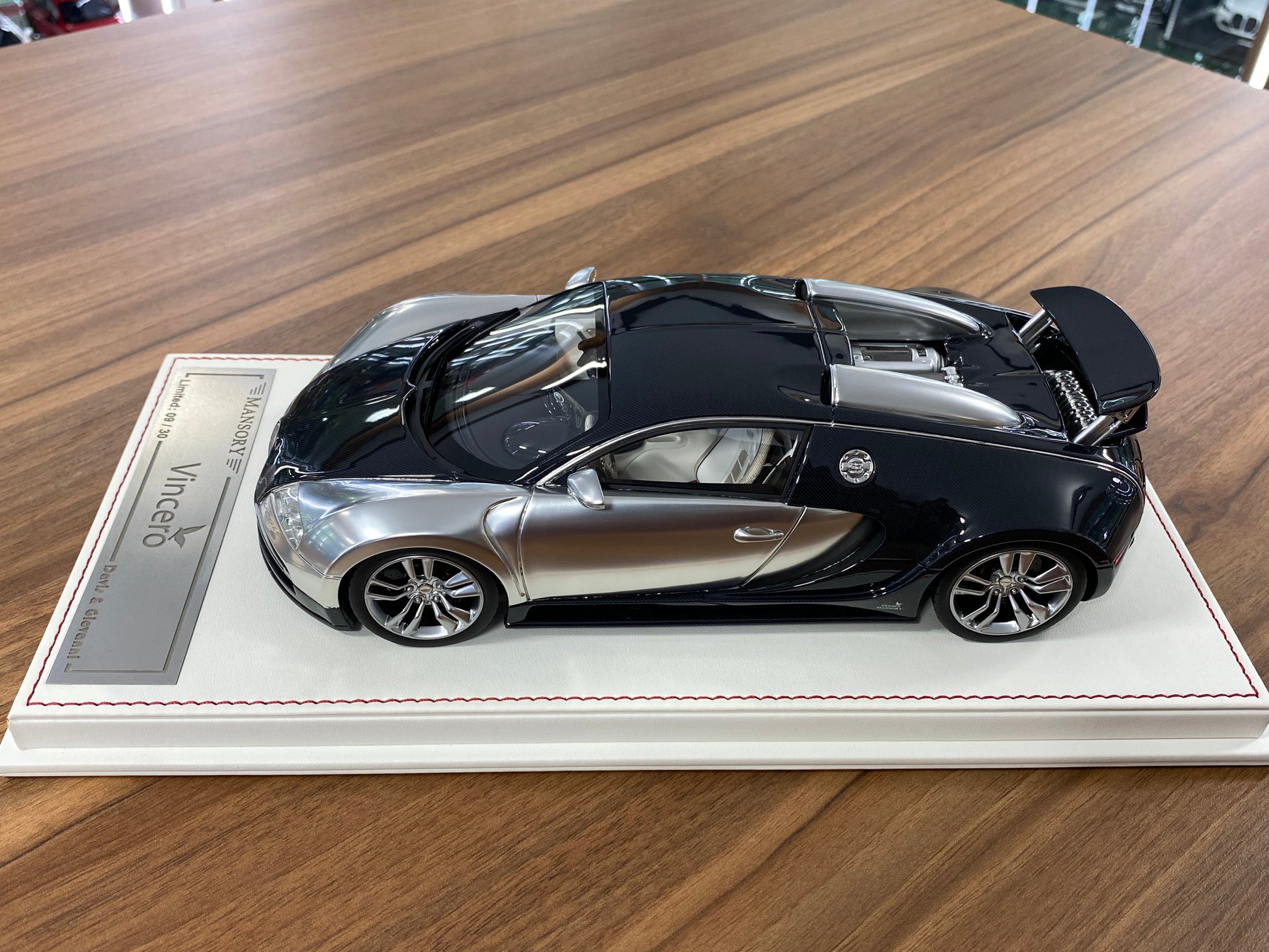 1/18 Davis & Giovanni Bugatti Vincero Mansory Chrome Silver | Resin | Limited 30 pcs