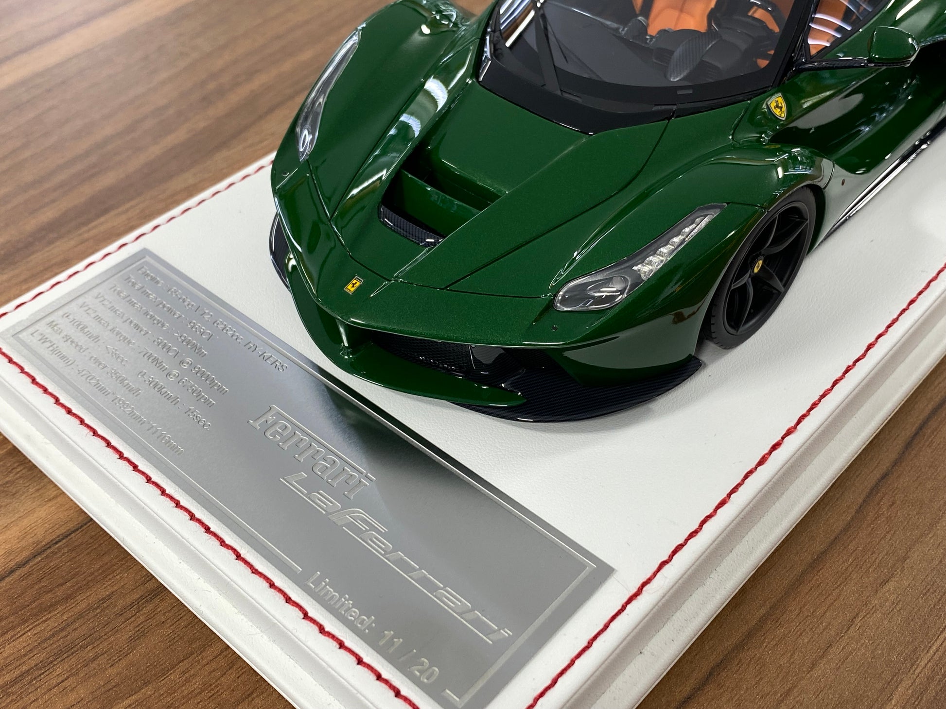 1/18 Ferrari LaFerrari by Davis & Giovanni  Metallic green, black roof