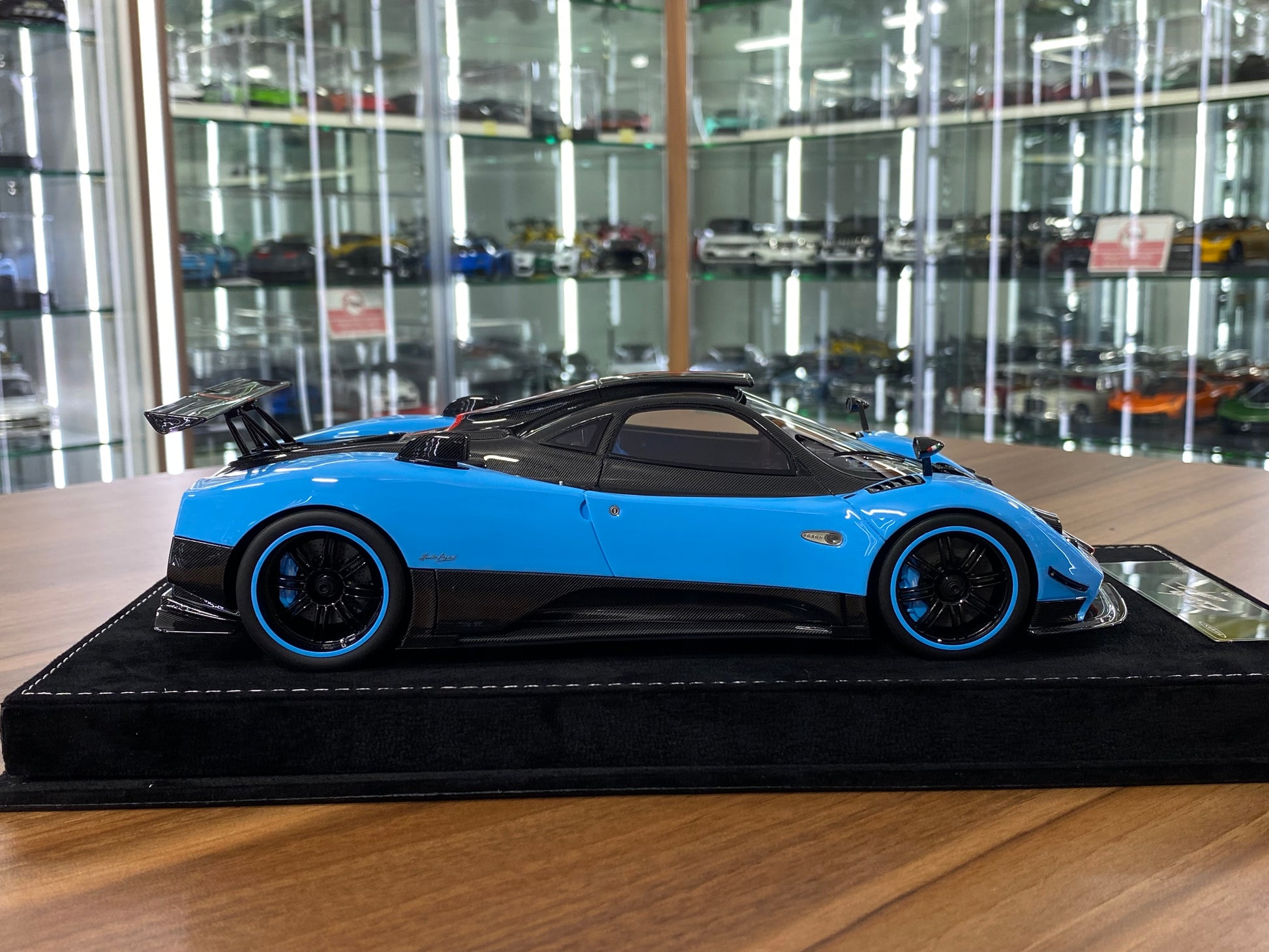 1/18 HH Model Pagani Zonda Cinque Baby Blue/Carbon Fiber Resin | Limited 30 pcs