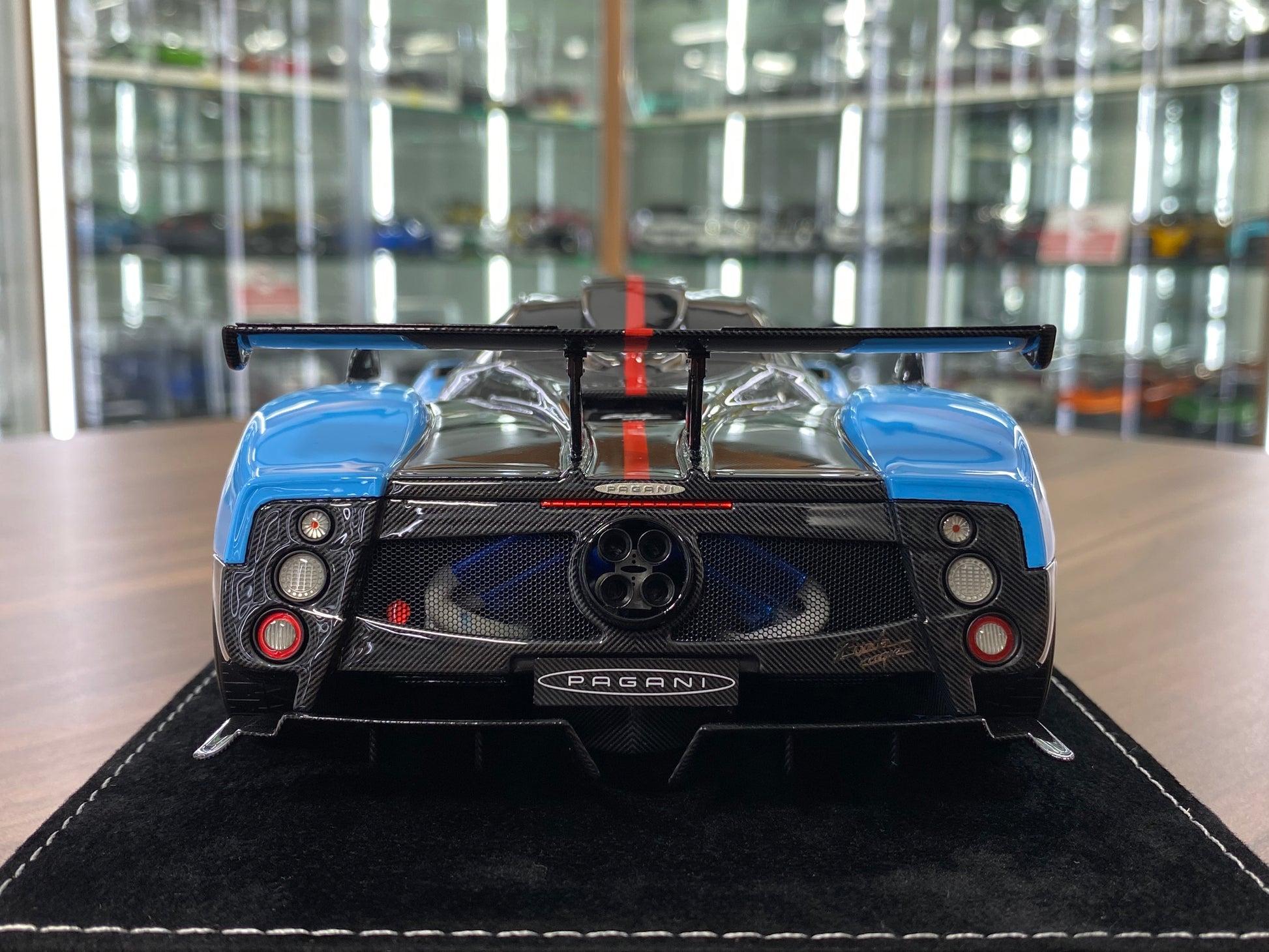 1/18 HH Model Pagani Zonda Cinque Baby Blue/Carbon Fiber Resin | Limited 30 pcs