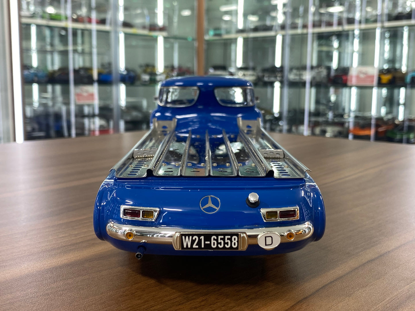 1/18 Diecast - Mercedes-Benz W21 Das Blaue Wunder Rennatransporter Werk83