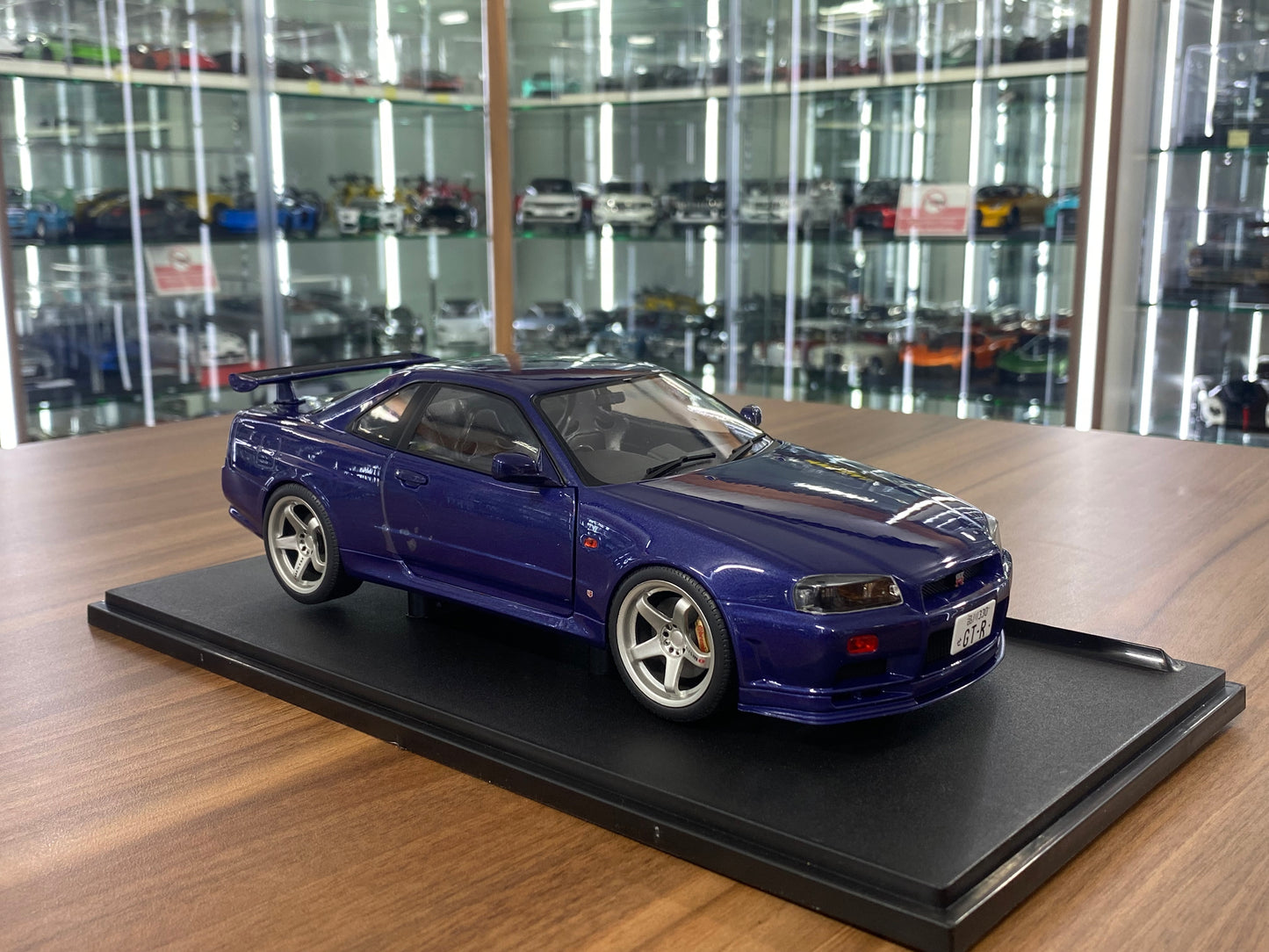Diecast Nissan GT-R R34 Skyline Dark Blue 1/18 1999 by Solido Model Car