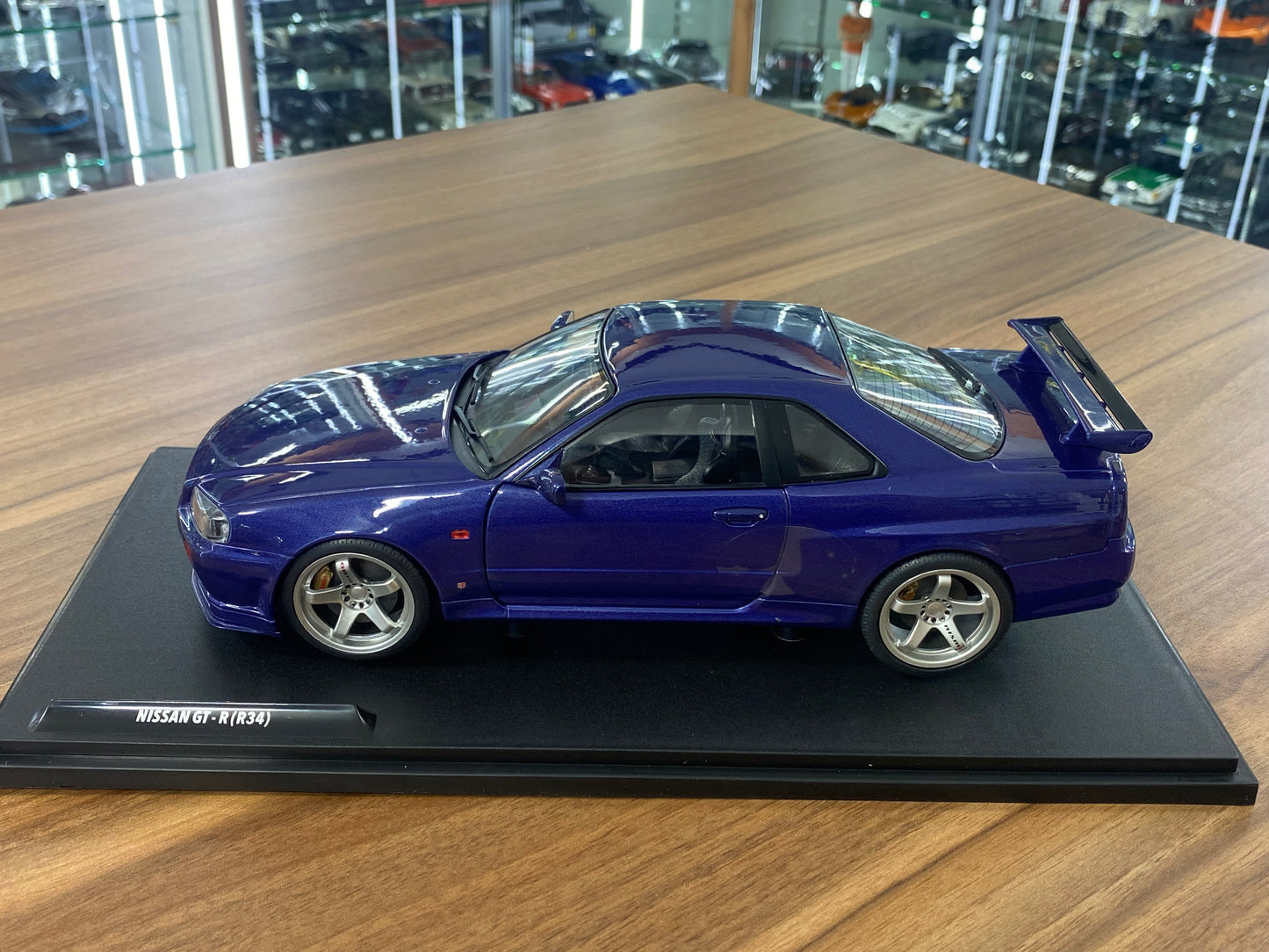 Diecast Nissan GT-R R34 Skyline Dark Blue 1/18 1999 by Solido Model Car
