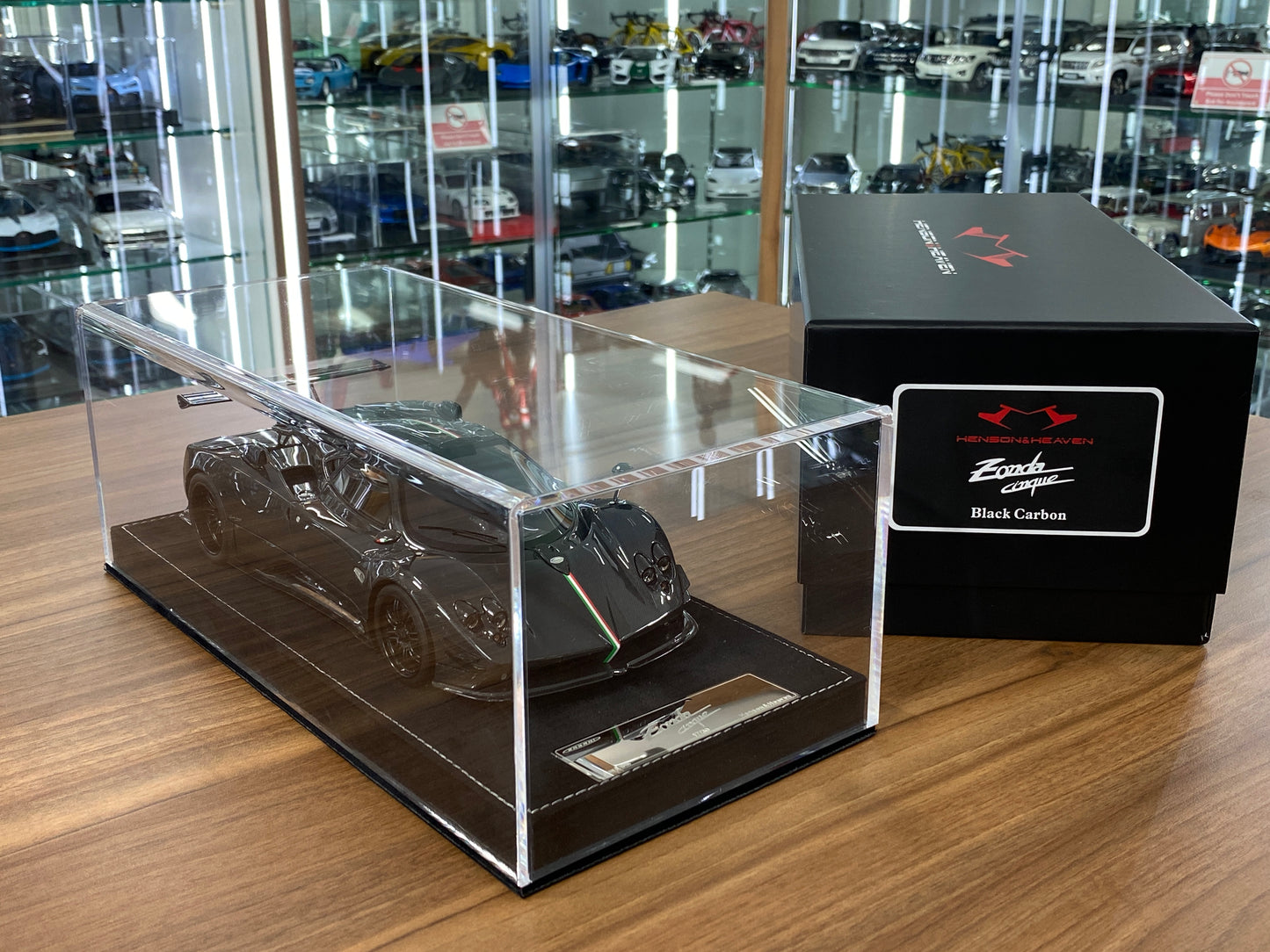 1/18 HH Model Pagani Zonda Cinque Black Carbon Resin | Limited 30 pcs