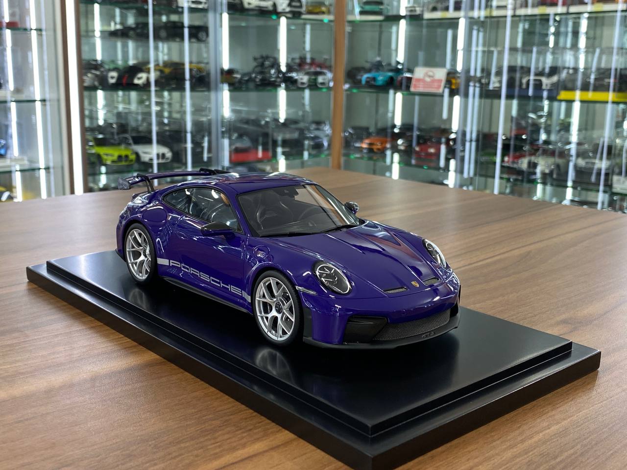 1:18 Porsche 911 GT3 (992.2)Ultraviolet | Spark Models Limited 911