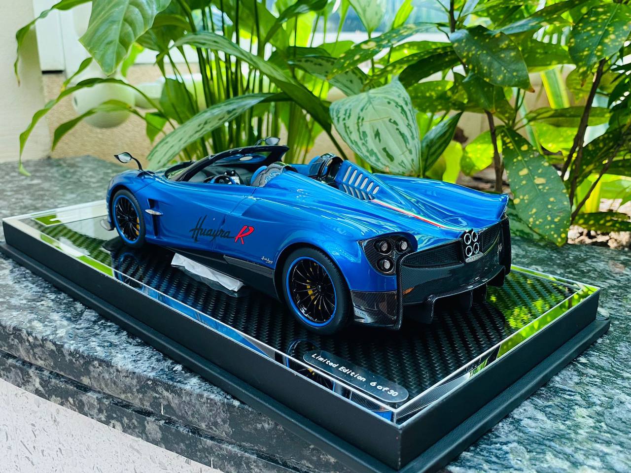 Limited Edition YY Model Pagani Huayra BC Resin Model - Blue | 1/18 Scale